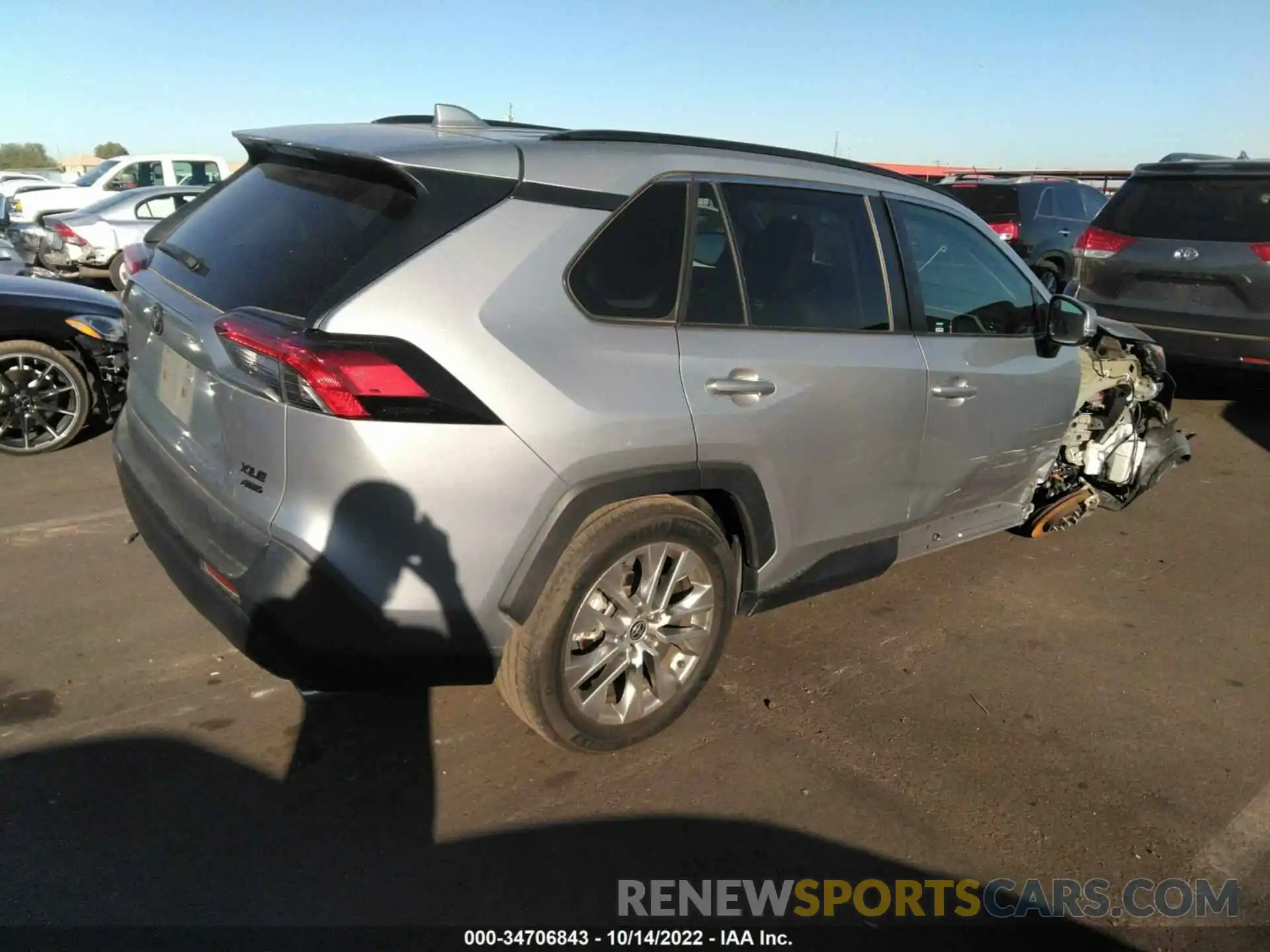 4 Photograph of a damaged car 2T3A1RFV6MC175994 TOYOTA RAV4 2021