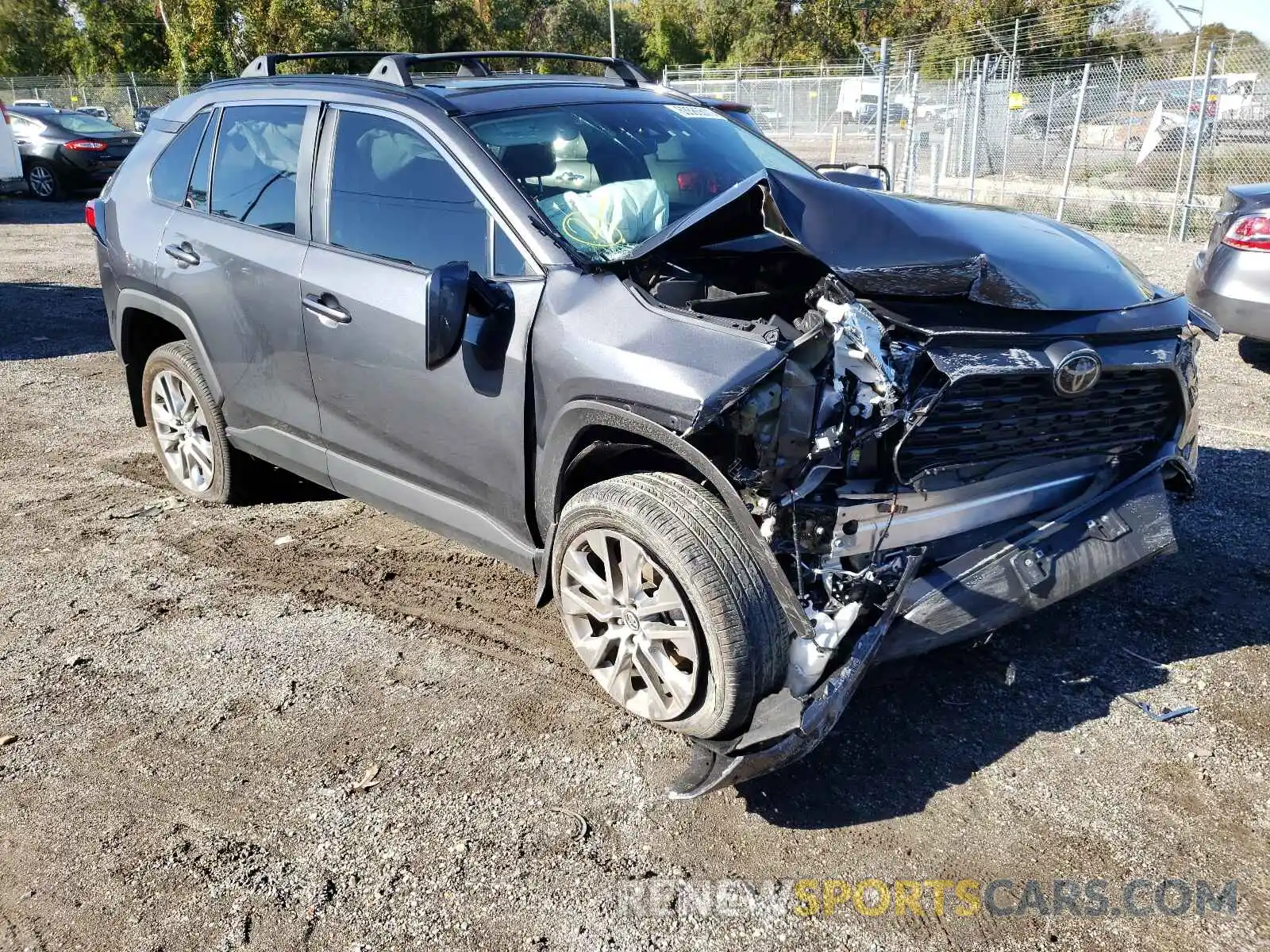 1 Photograph of a damaged car 2T3A1RFV6MW159437 TOYOTA RAV4 2021