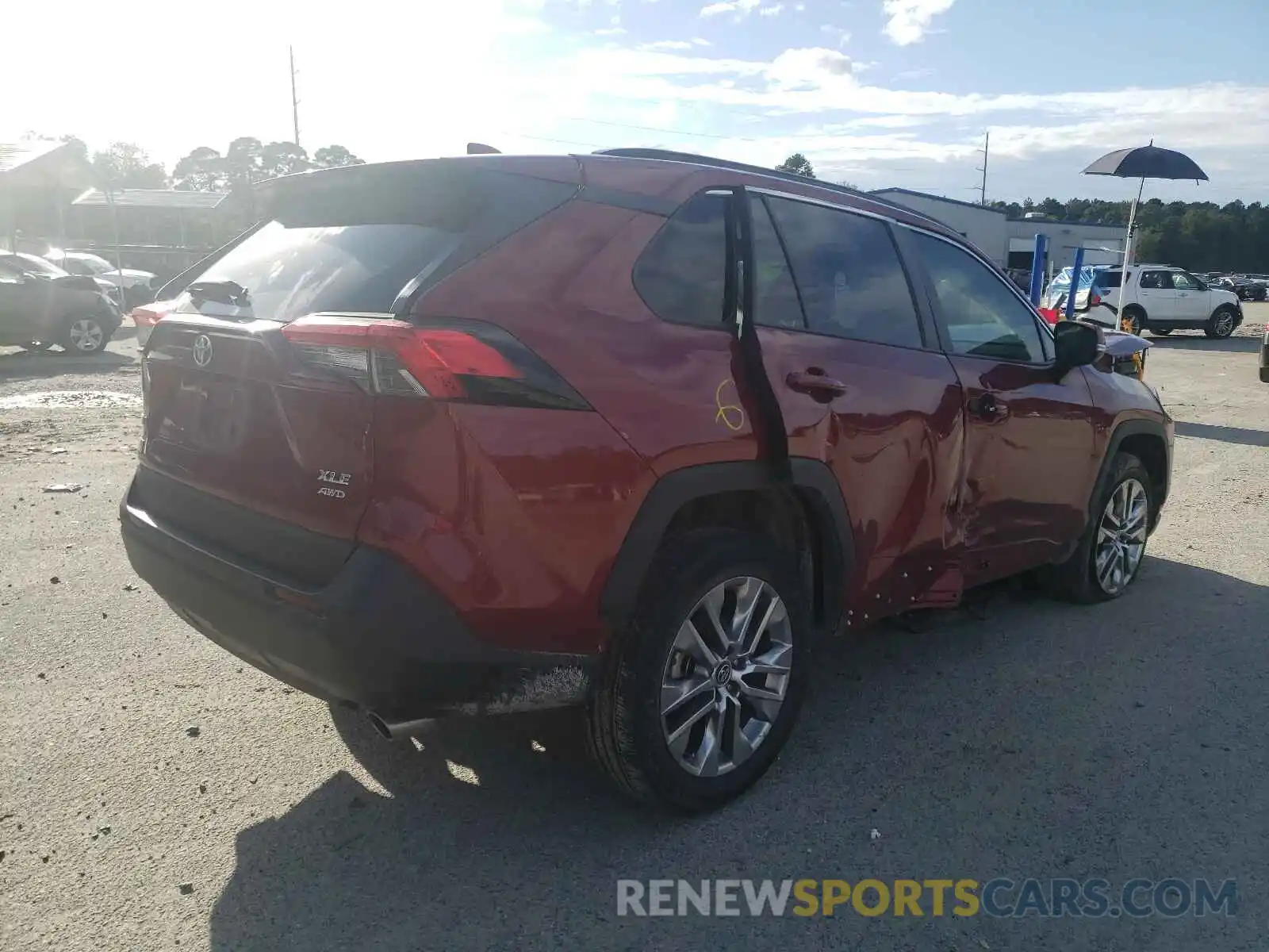 4 Photograph of a damaged car 2T3A1RFV6MW159793 TOYOTA RAV4 2021