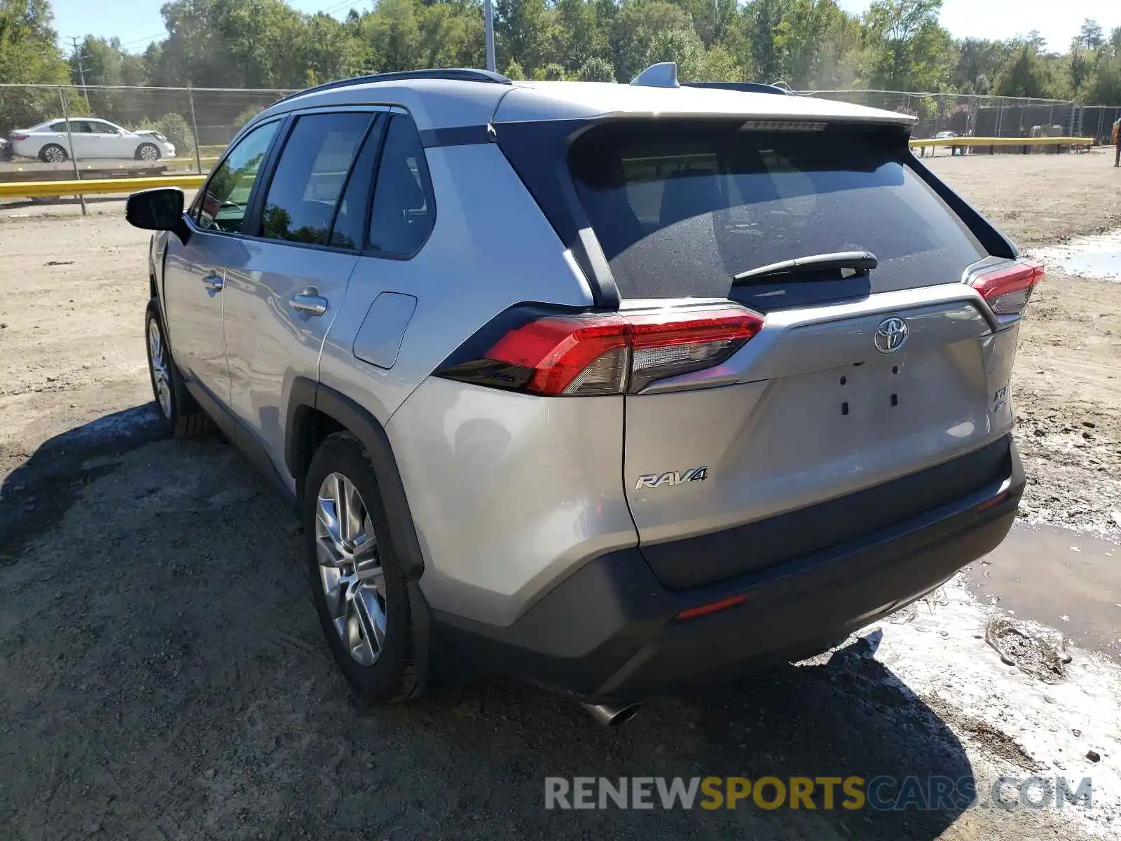 3 Photograph of a damaged car 2T3A1RFV6MW170499 TOYOTA RAV4 2021