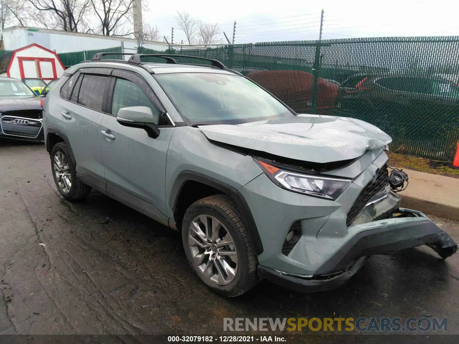 1 Photograph of a damaged car 2T3A1RFV6MW181471 TOYOTA RAV4 2021