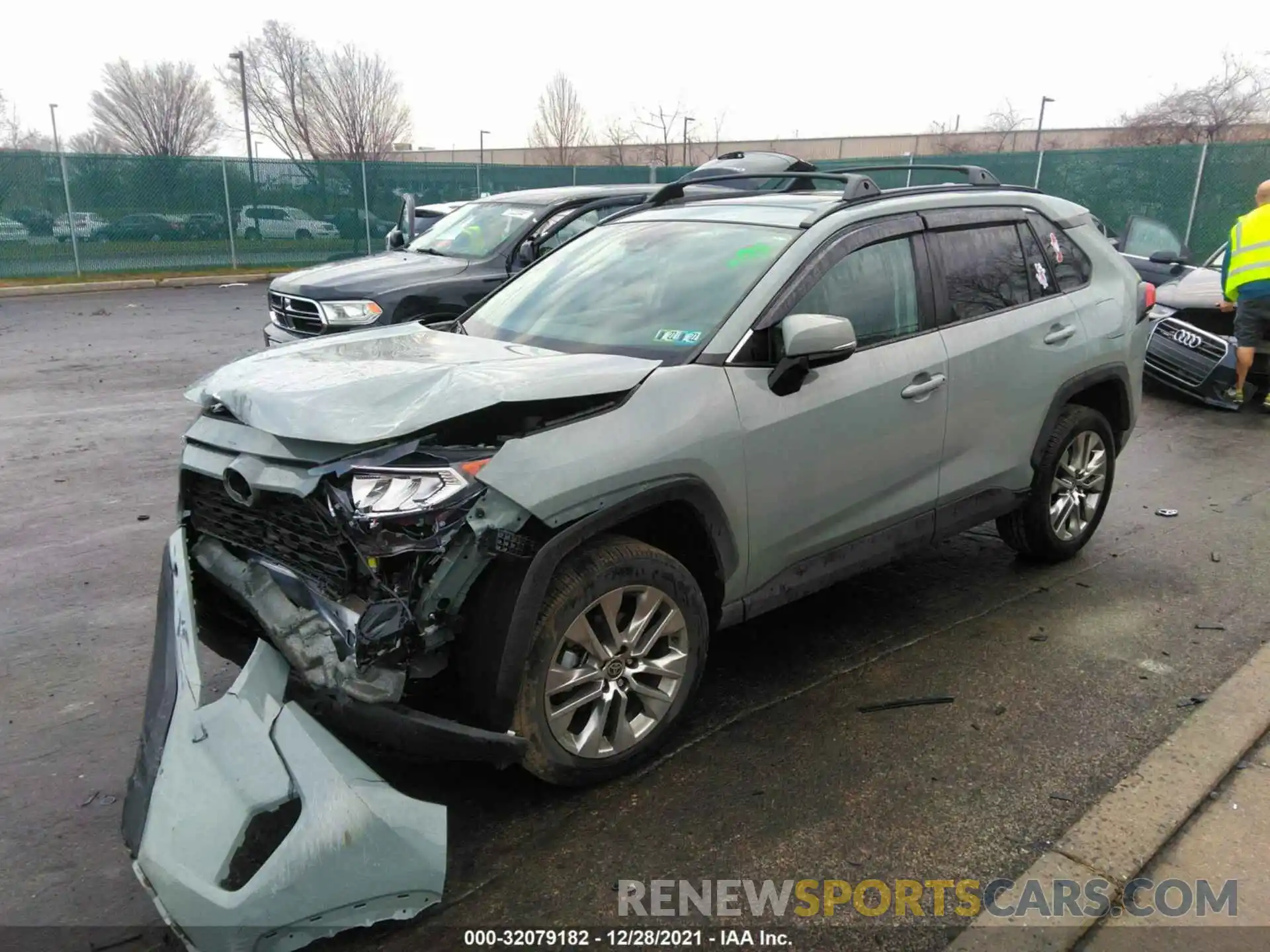 2 Photograph of a damaged car 2T3A1RFV6MW181471 TOYOTA RAV4 2021