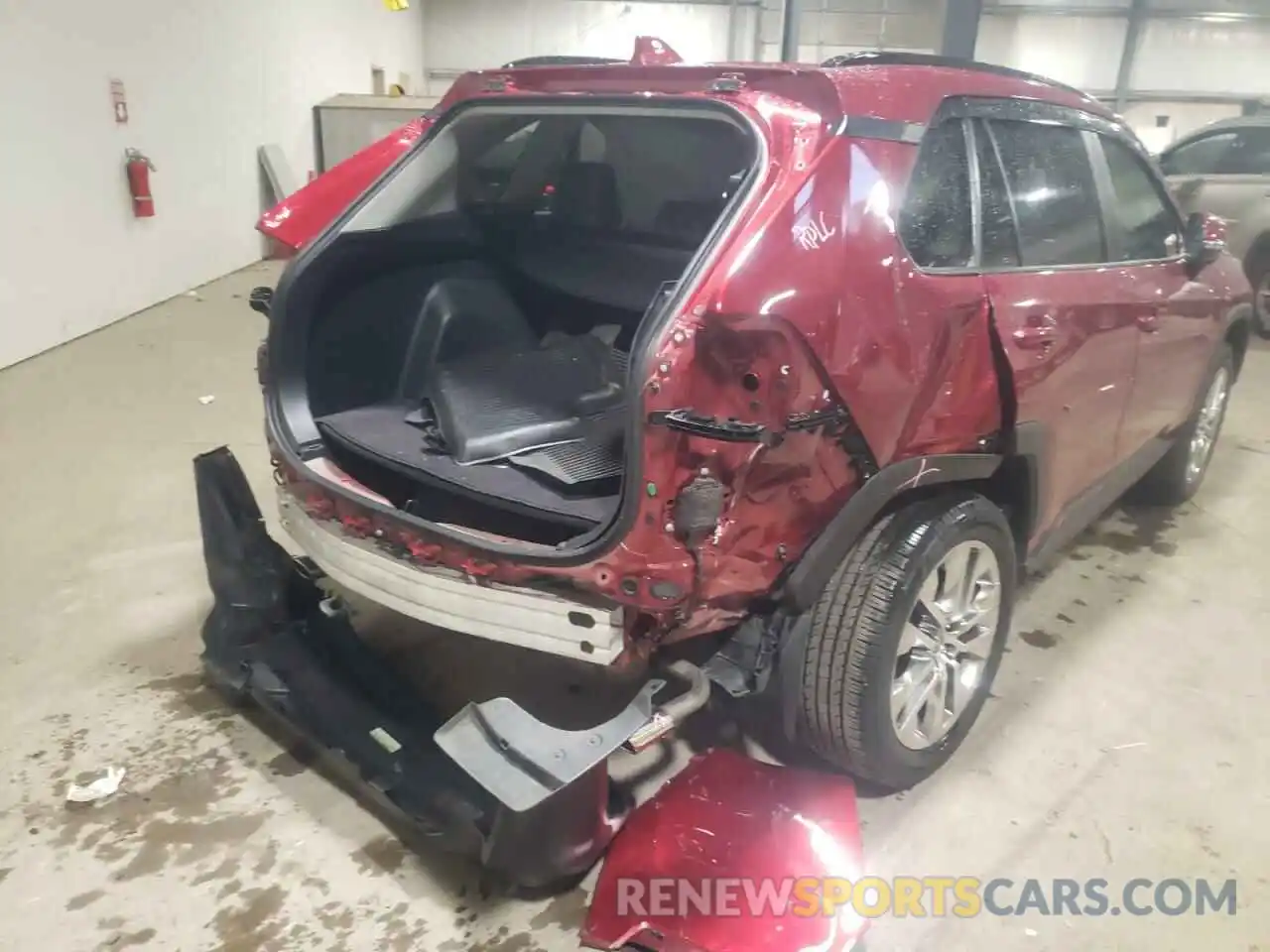 9 Photograph of a damaged car 2T3A1RFV6MW181745 TOYOTA RAV4 2021