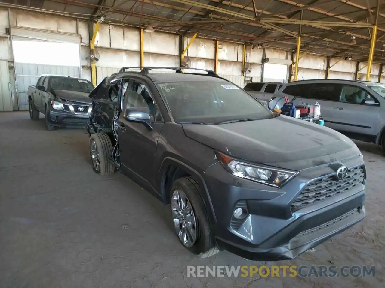 1 Photograph of a damaged car 2T3A1RFV6MW212721 TOYOTA RAV4 2021