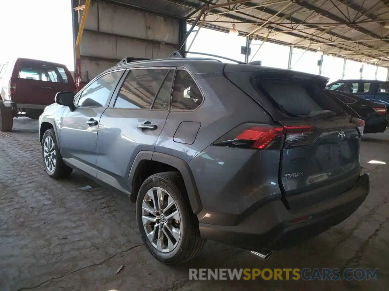 3 Photograph of a damaged car 2T3A1RFV6MW212721 TOYOTA RAV4 2021