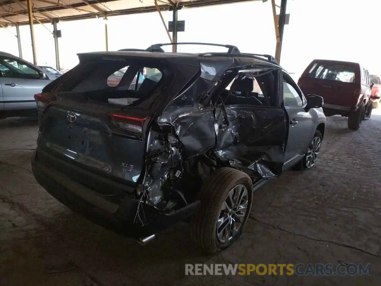 4 Photograph of a damaged car 2T3A1RFV6MW212721 TOYOTA RAV4 2021