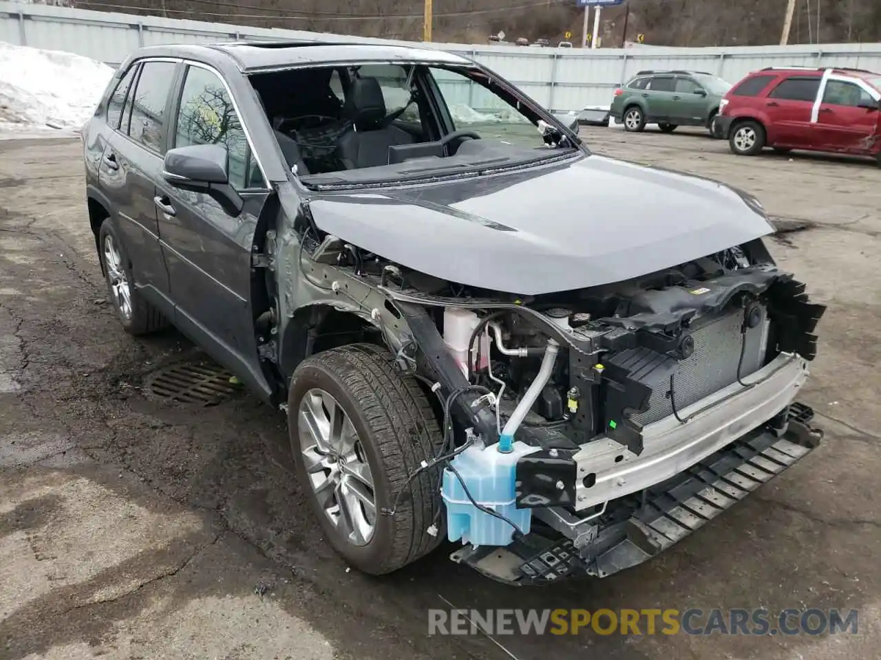 1 Photograph of a damaged car 2T3A1RFV7MC151557 TOYOTA RAV4 2021