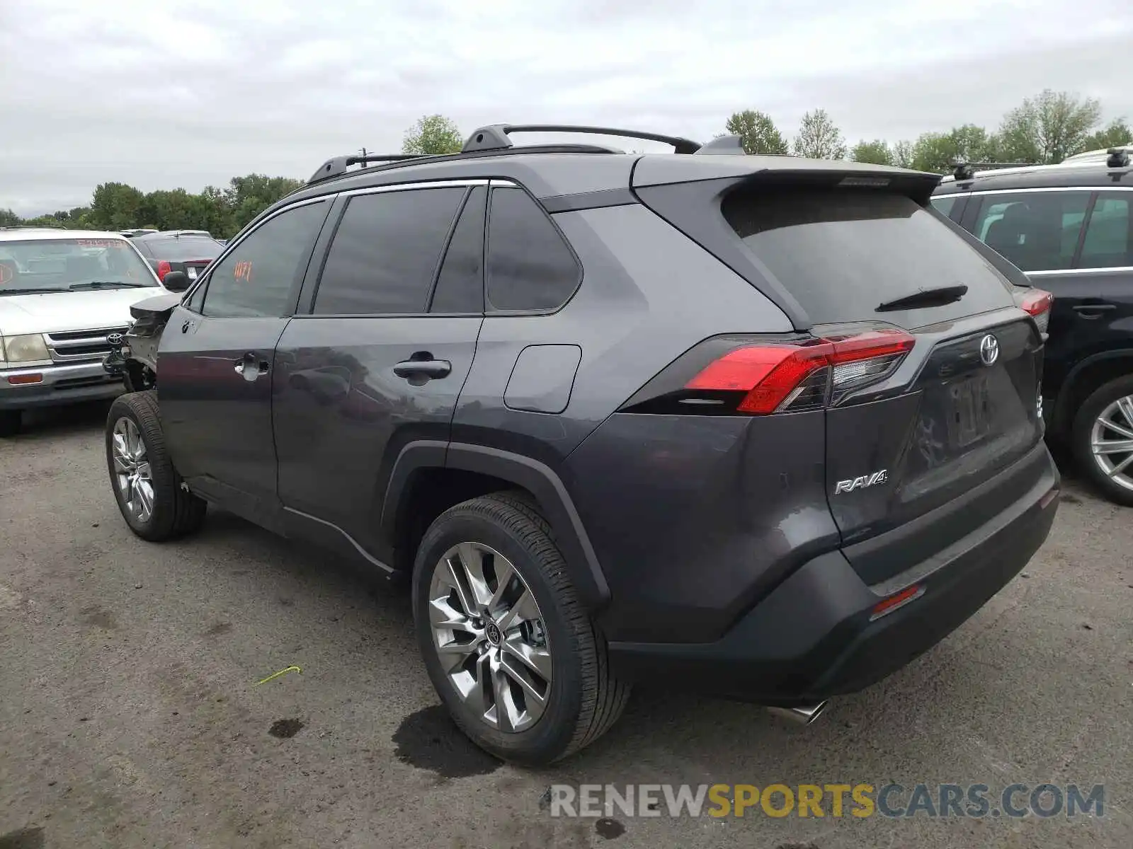 3 Photograph of a damaged car 2T3A1RFV7MC174157 TOYOTA RAV4 2021