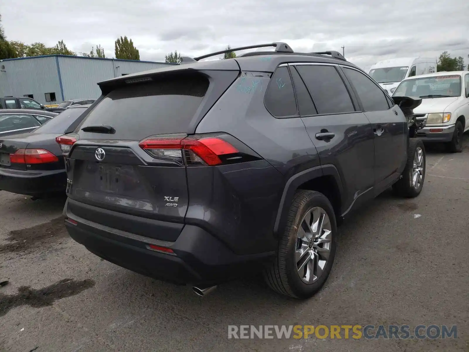 4 Photograph of a damaged car 2T3A1RFV7MC174157 TOYOTA RAV4 2021