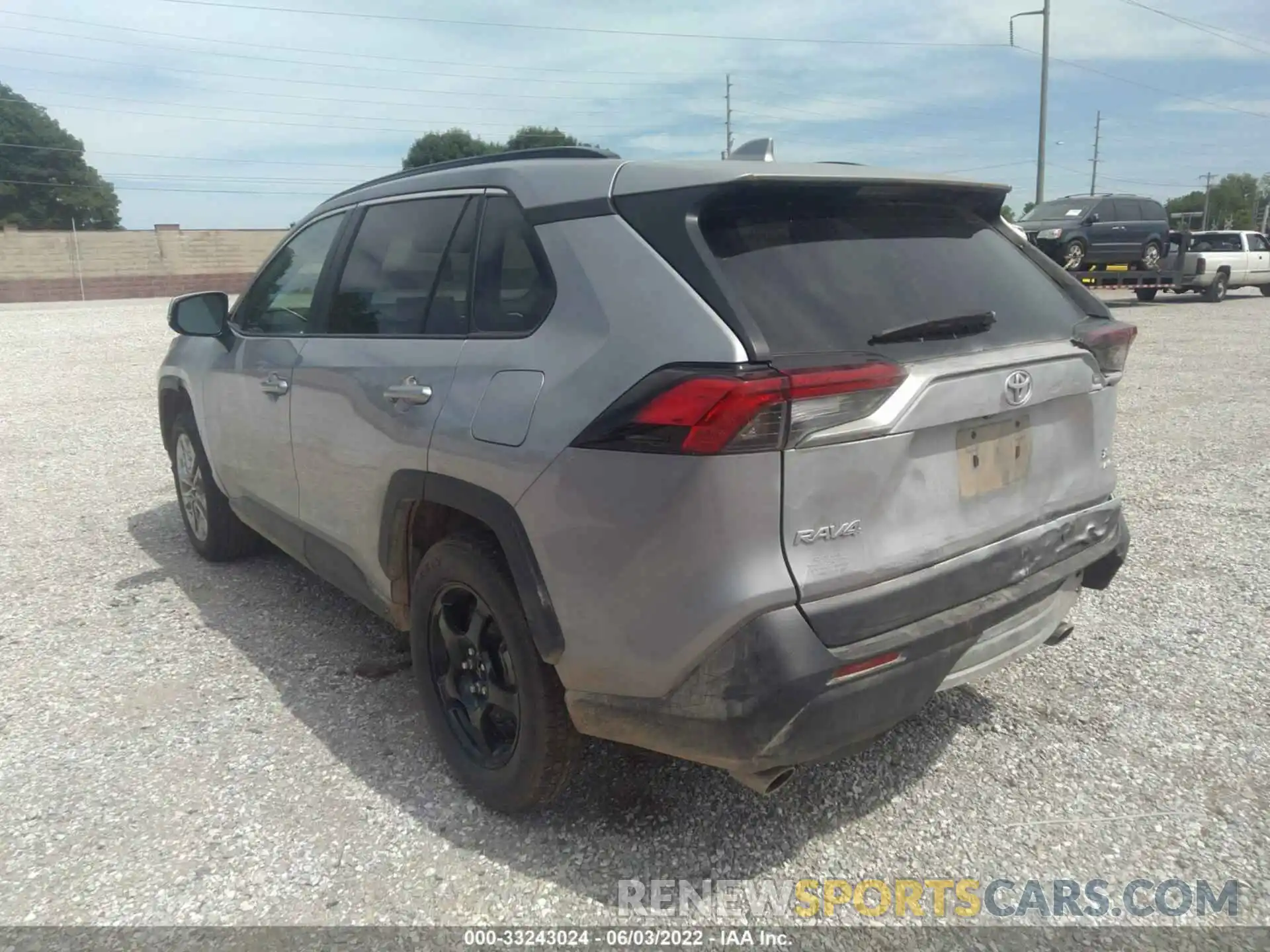 3 Photograph of a damaged car 2T3A1RFV7MC237015 TOYOTA RAV4 2021