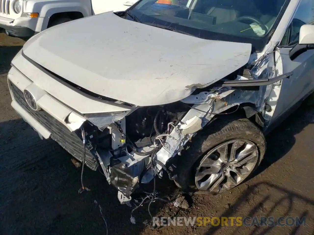 9 Photograph of a damaged car 2T3A1RFV7MW187585 TOYOTA RAV4 2021