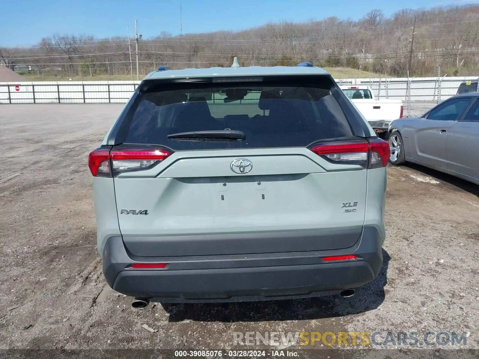 16 Photograph of a damaged car 2T3A1RFV8MC149008 TOYOTA RAV4 2021