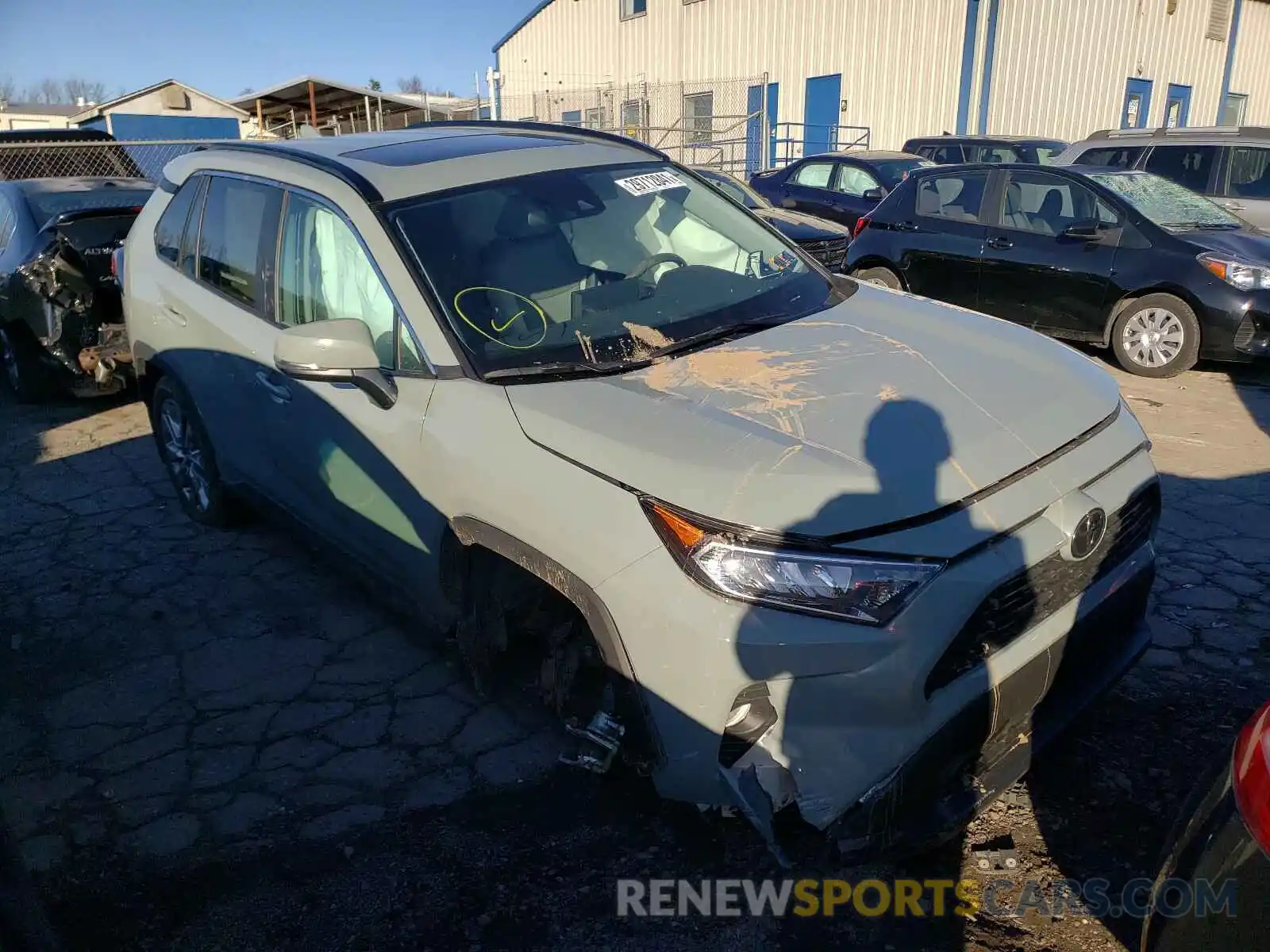 1 Photograph of a damaged car 2T3A1RFV8MC149820 TOYOTA RAV4 2021