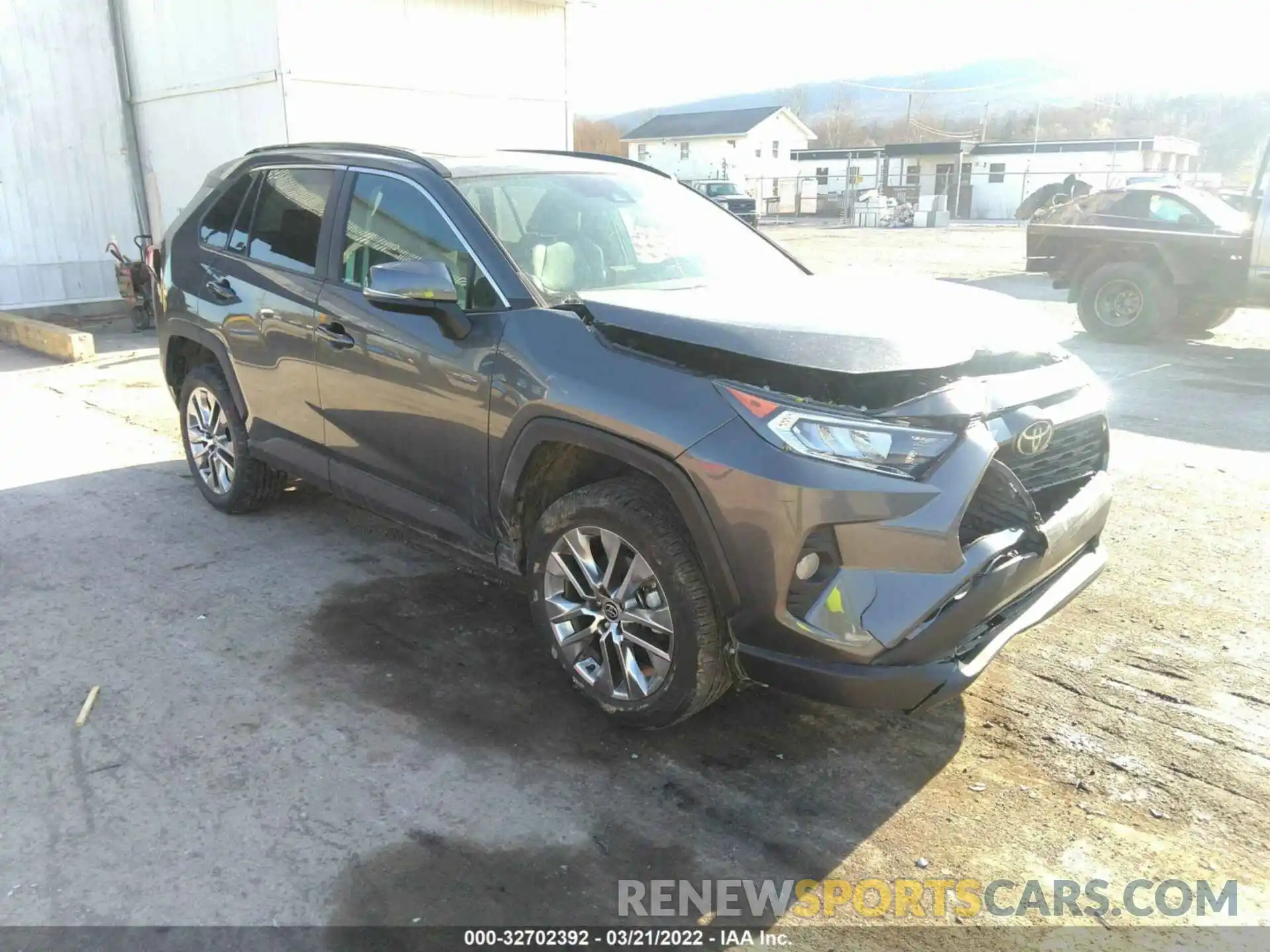 1 Photograph of a damaged car 2T3A1RFV8MC174474 TOYOTA RAV4 2021