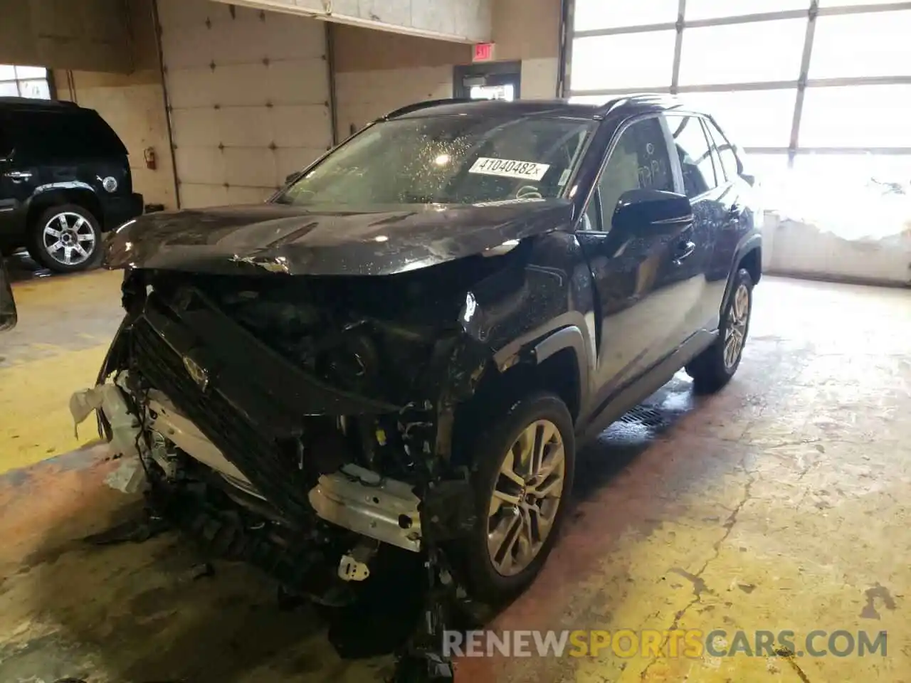 2 Photograph of a damaged car 2T3A1RFV8MC197172 TOYOTA RAV4 2021