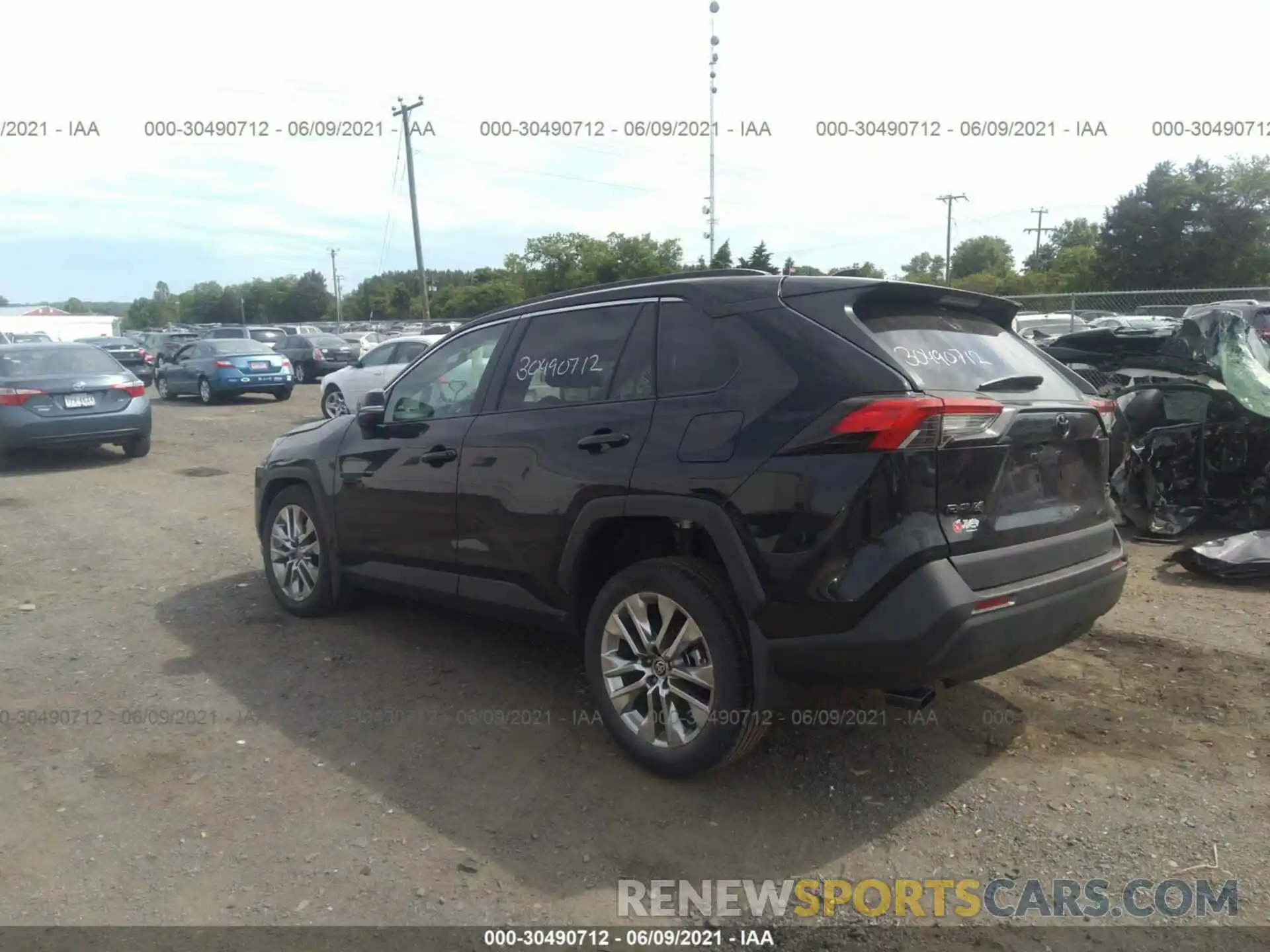 3 Photograph of a damaged car 2T3A1RFV8MC205707 TOYOTA RAV4 2021