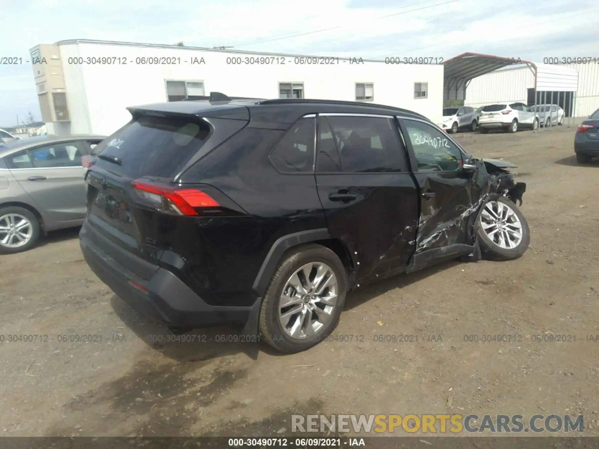 4 Photograph of a damaged car 2T3A1RFV8MC205707 TOYOTA RAV4 2021