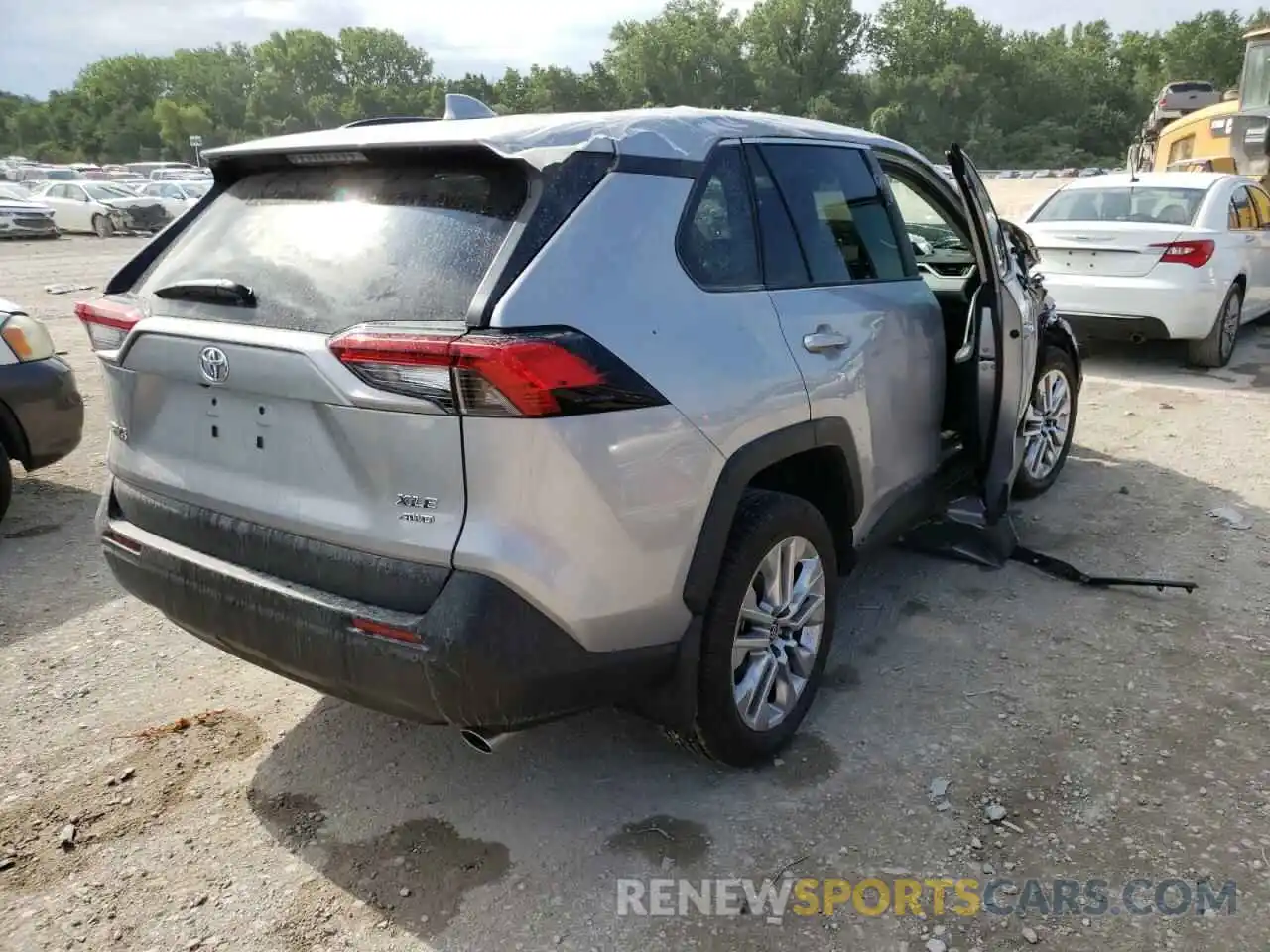 4 Photograph of a damaged car 2T3A1RFV8MC237461 TOYOTA RAV4 2021