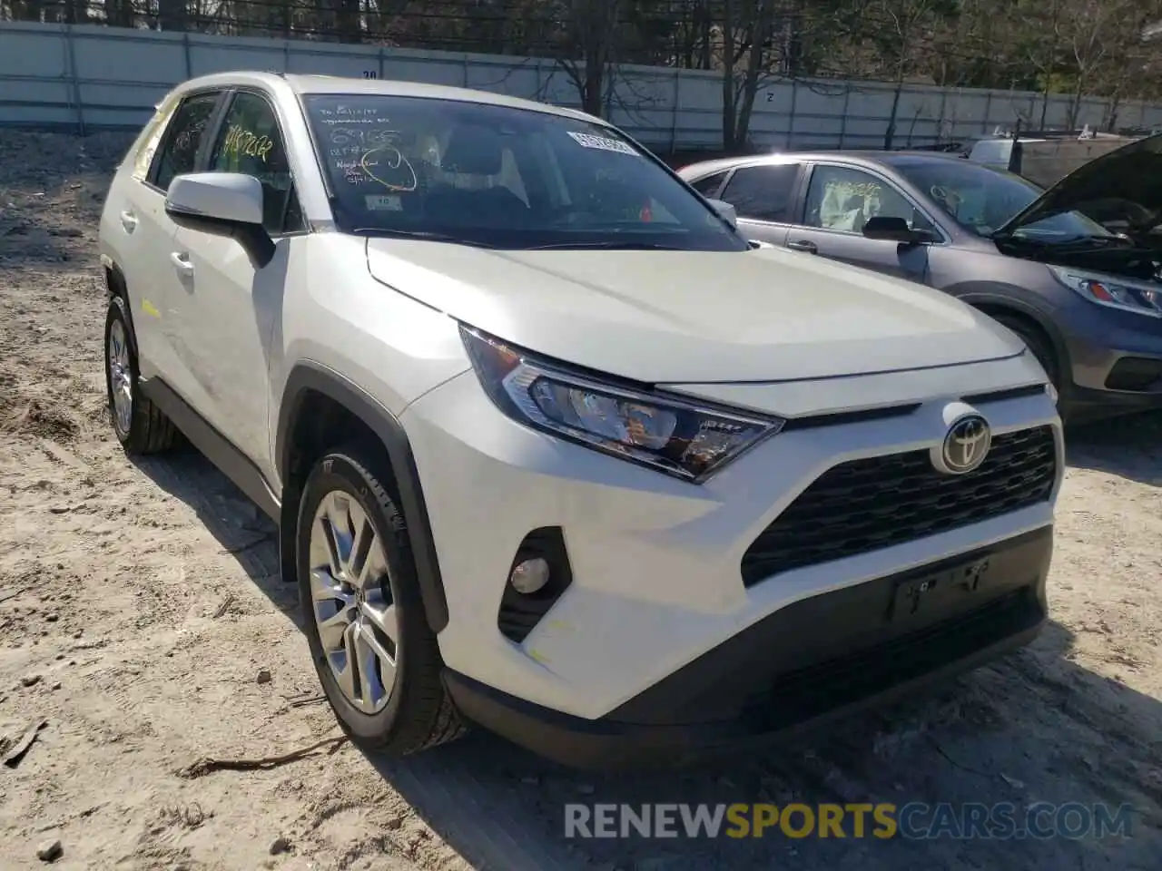 1 Фотография поврежденного автомобиля 2T3A1RFV8MW140789 TOYOTA RAV4 2021