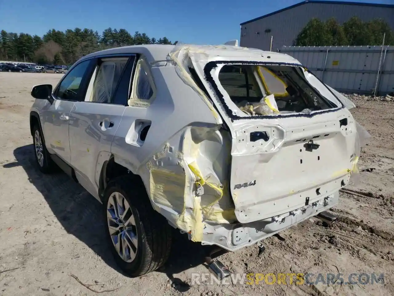 3 Photograph of a damaged car 2T3A1RFV8MW140789 TOYOTA RAV4 2021