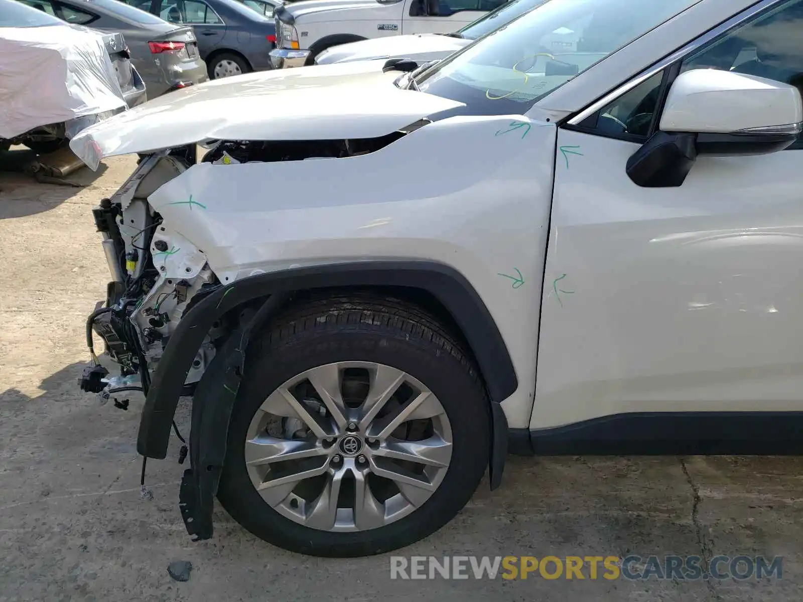 9 Photograph of a damaged car 2T3A1RFV8MW144793 TOYOTA RAV4 2021