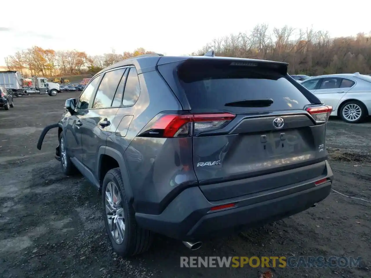 3 Photograph of a damaged car 2T3A1RFV8MW148715 TOYOTA RAV4 2021