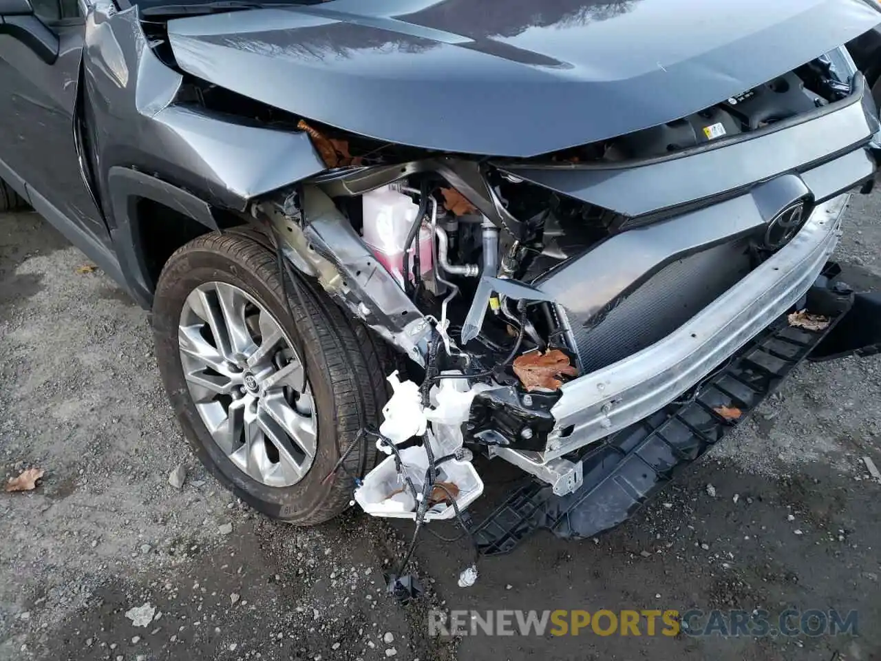 9 Photograph of a damaged car 2T3A1RFV8MW148715 TOYOTA RAV4 2021