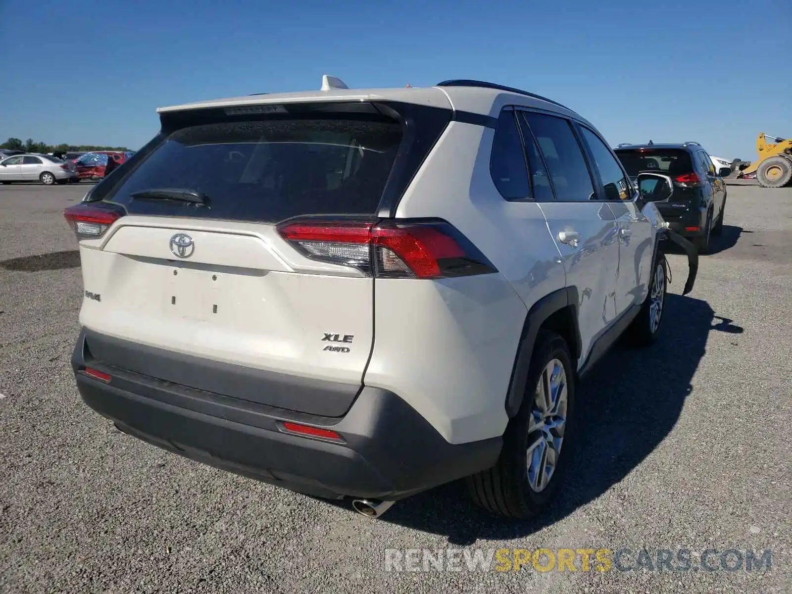 4 Photograph of a damaged car 2T3A1RFV8MW170407 TOYOTA RAV4 2021