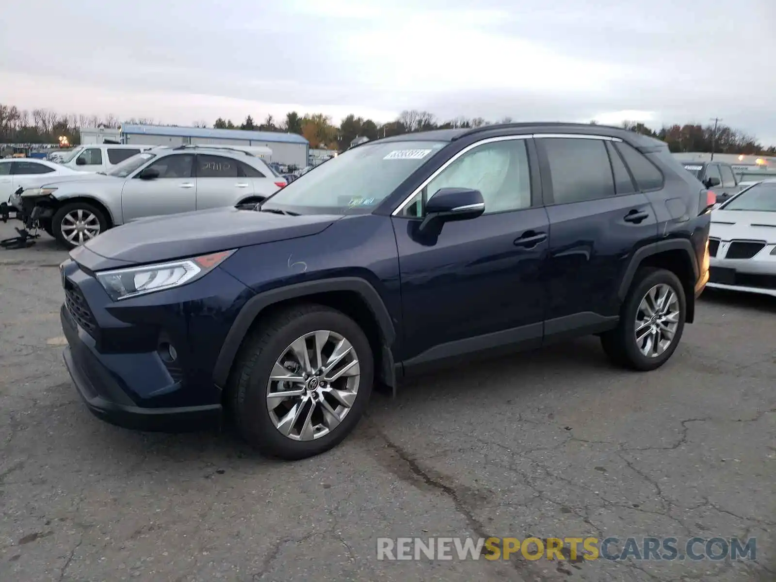 2 Photograph of a damaged car 2T3A1RFV8MW181696 TOYOTA RAV4 2021