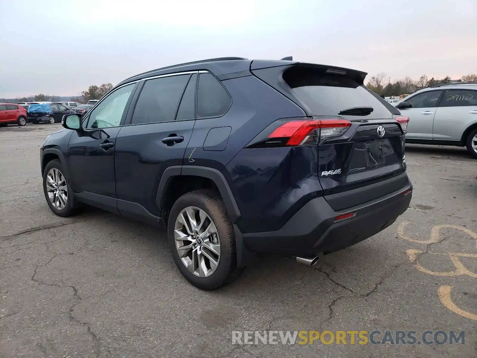 3 Photograph of a damaged car 2T3A1RFV8MW181696 TOYOTA RAV4 2021