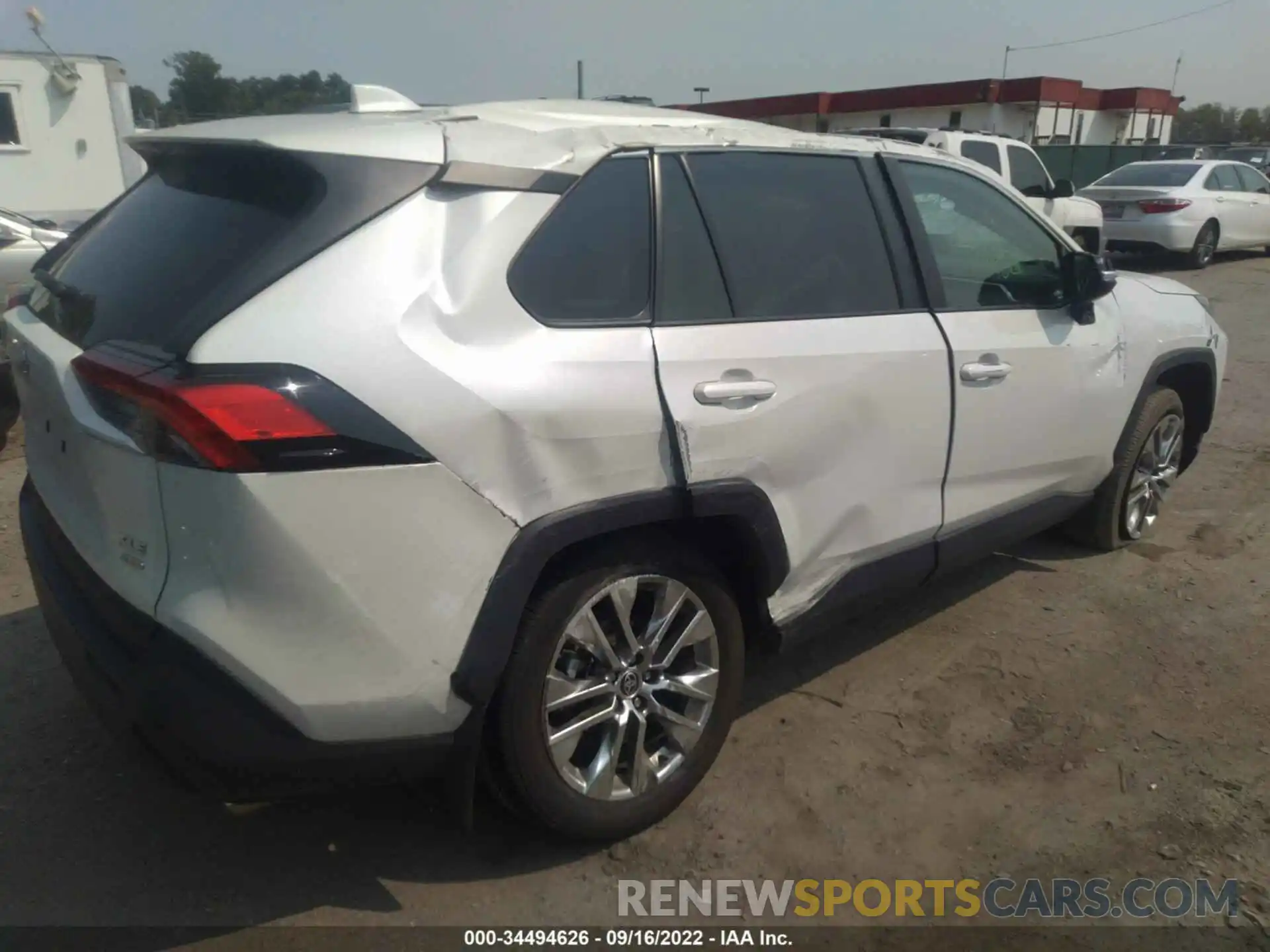 4 Photograph of a damaged car 2T3A1RFV8MW211909 TOYOTA RAV4 2021