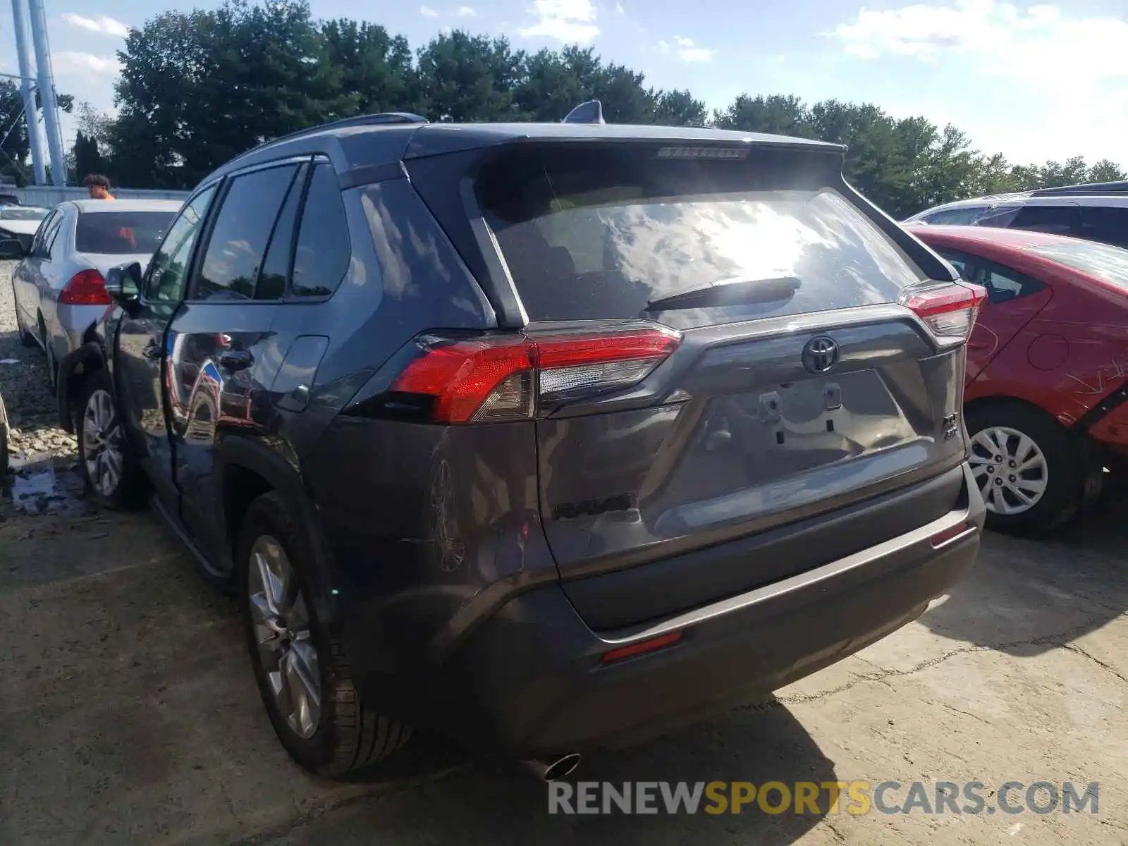 3 Photograph of a damaged car 2T3A1RFV9MC169249 TOYOTA RAV4 2021