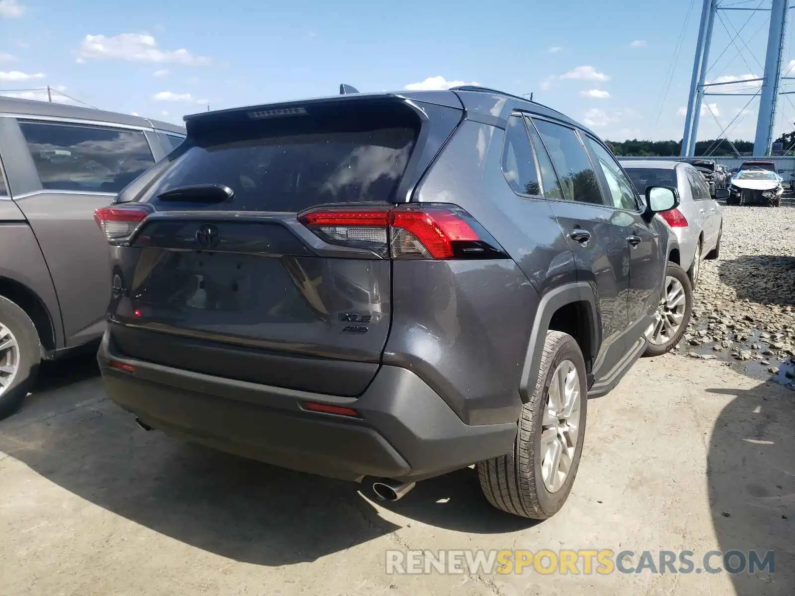 4 Photograph of a damaged car 2T3A1RFV9MC169249 TOYOTA RAV4 2021