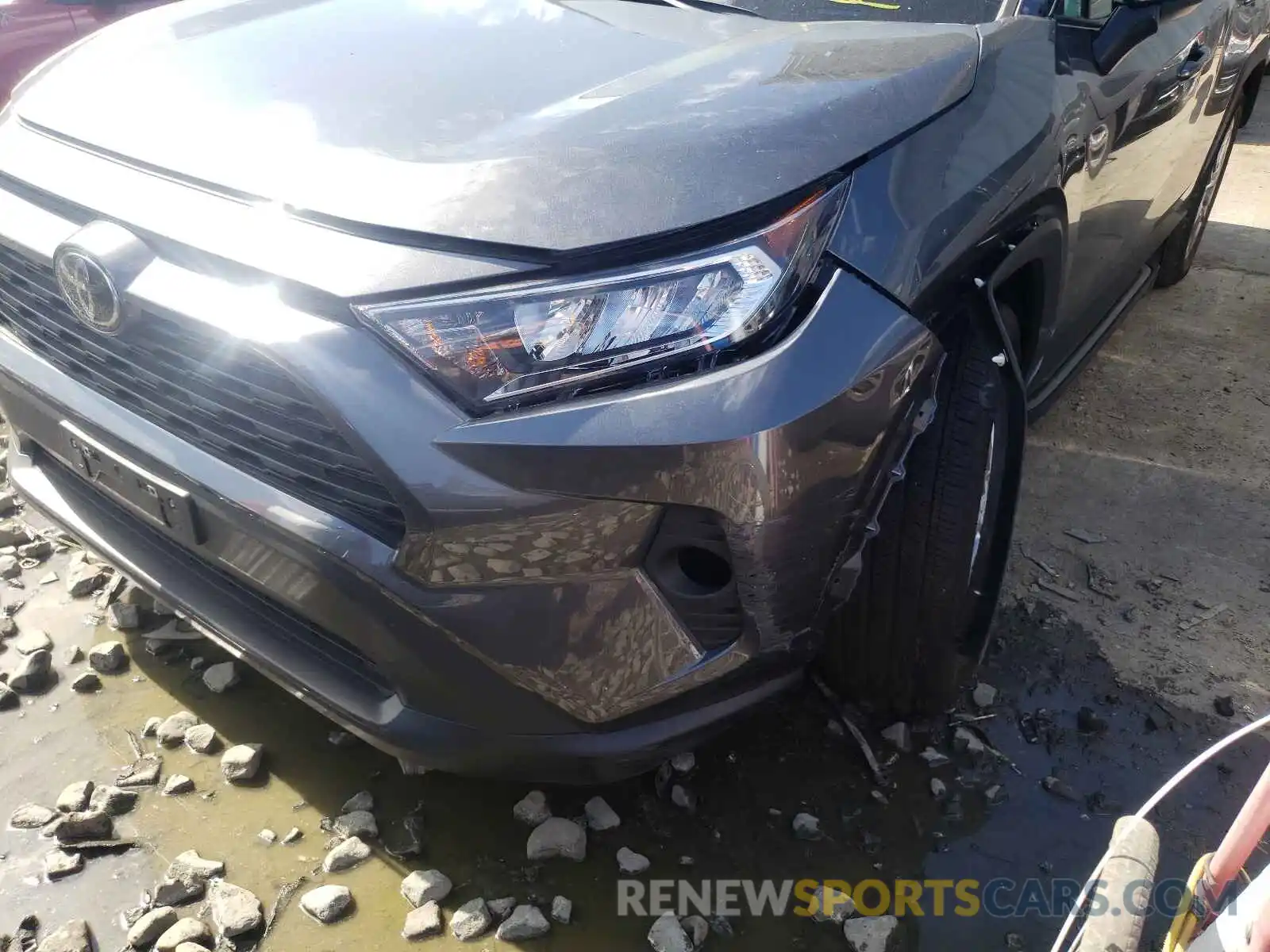 9 Photograph of a damaged car 2T3A1RFV9MC169249 TOYOTA RAV4 2021