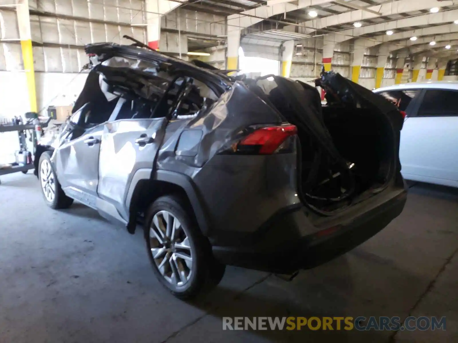 3 Photograph of a damaged car 2T3A1RFV9MC171180 TOYOTA RAV4 2021