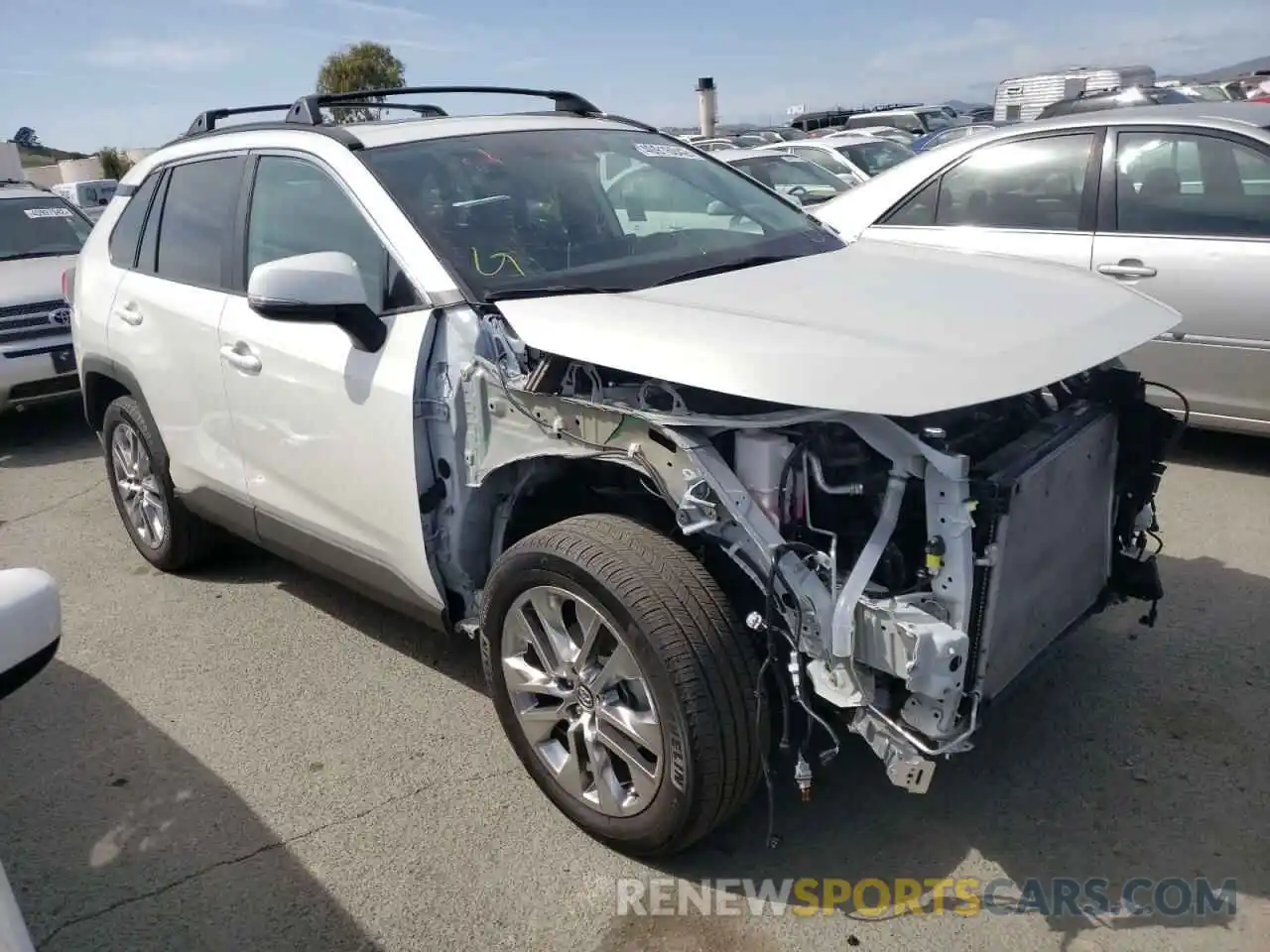 1 Photograph of a damaged car 2T3A1RFV9MW146021 TOYOTA RAV4 2021