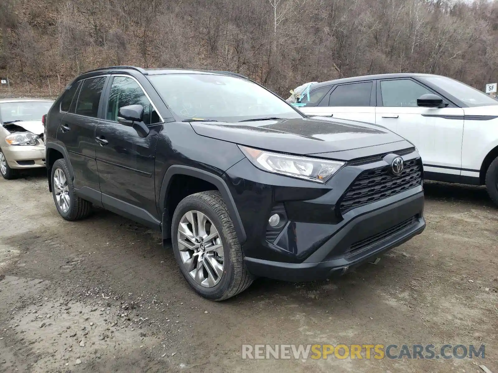 1 Photograph of a damaged car 2T3A1RFV9MW153339 TOYOTA RAV4 2021