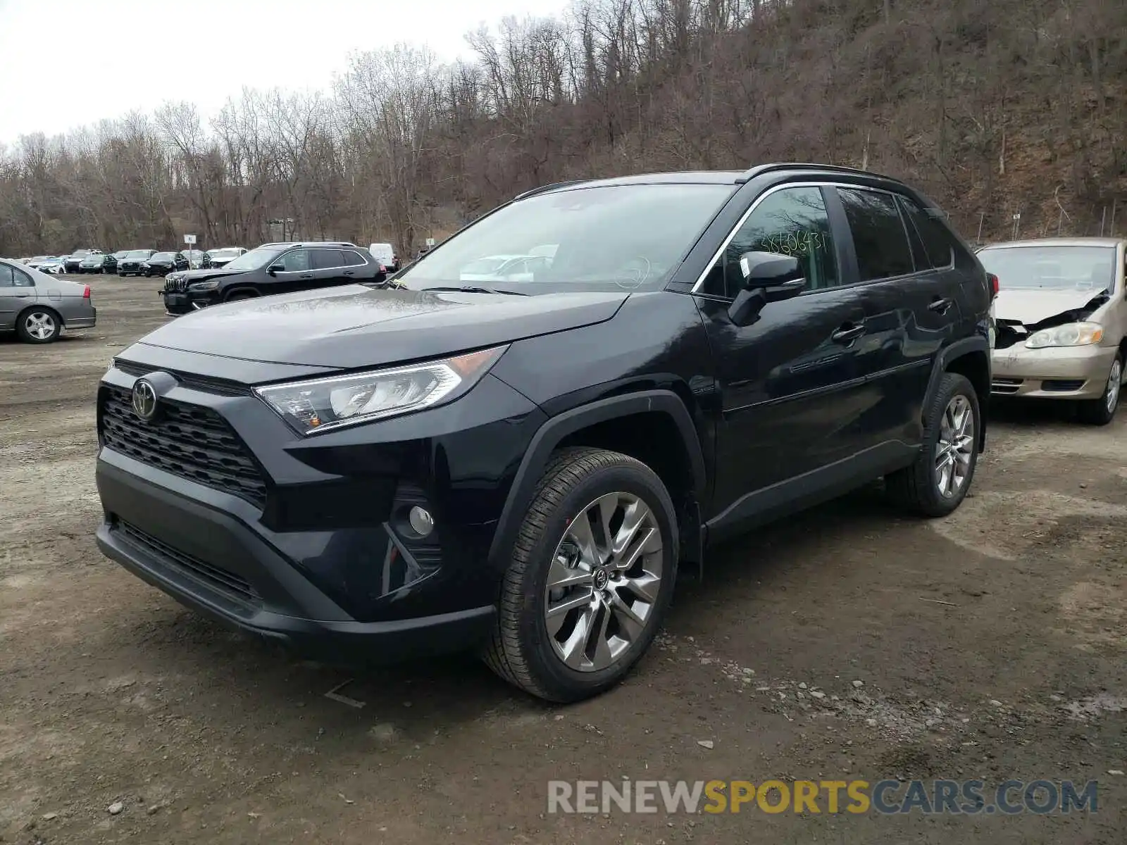 2 Photograph of a damaged car 2T3A1RFV9MW153339 TOYOTA RAV4 2021