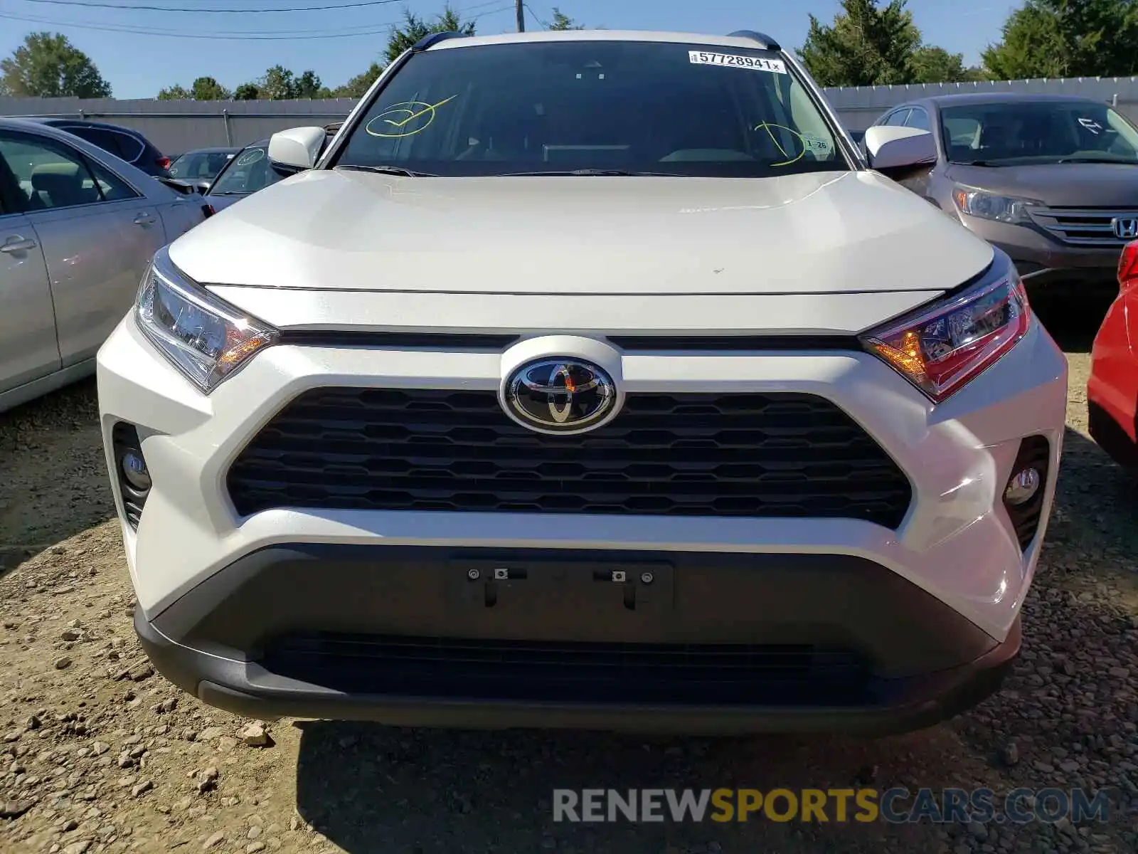 9 Photograph of a damaged car 2T3A1RFV9MW170674 TOYOTA RAV4 2021