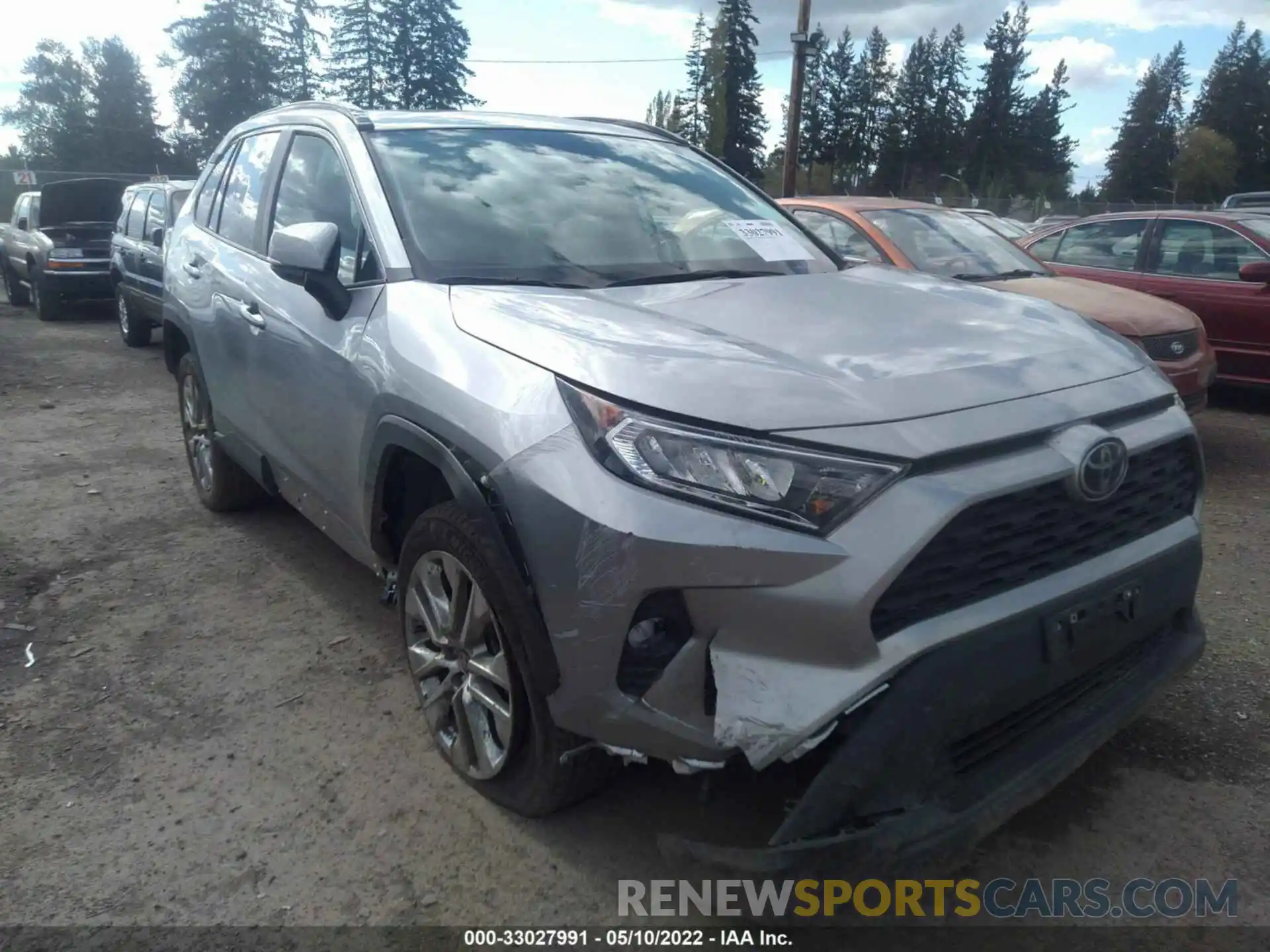 1 Photograph of a damaged car 2T3A1RFVXMC184052 TOYOTA RAV4 2021