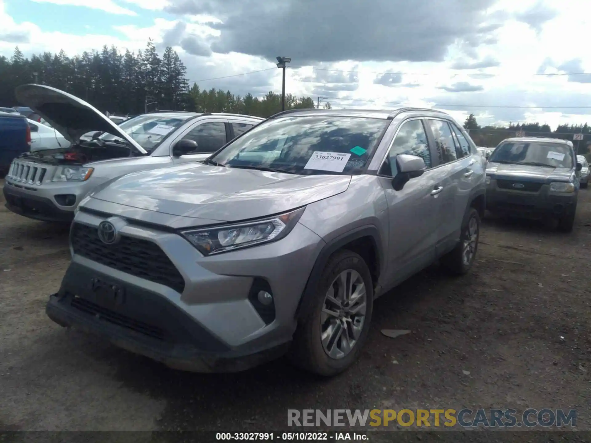 2 Photograph of a damaged car 2T3A1RFVXMC184052 TOYOTA RAV4 2021