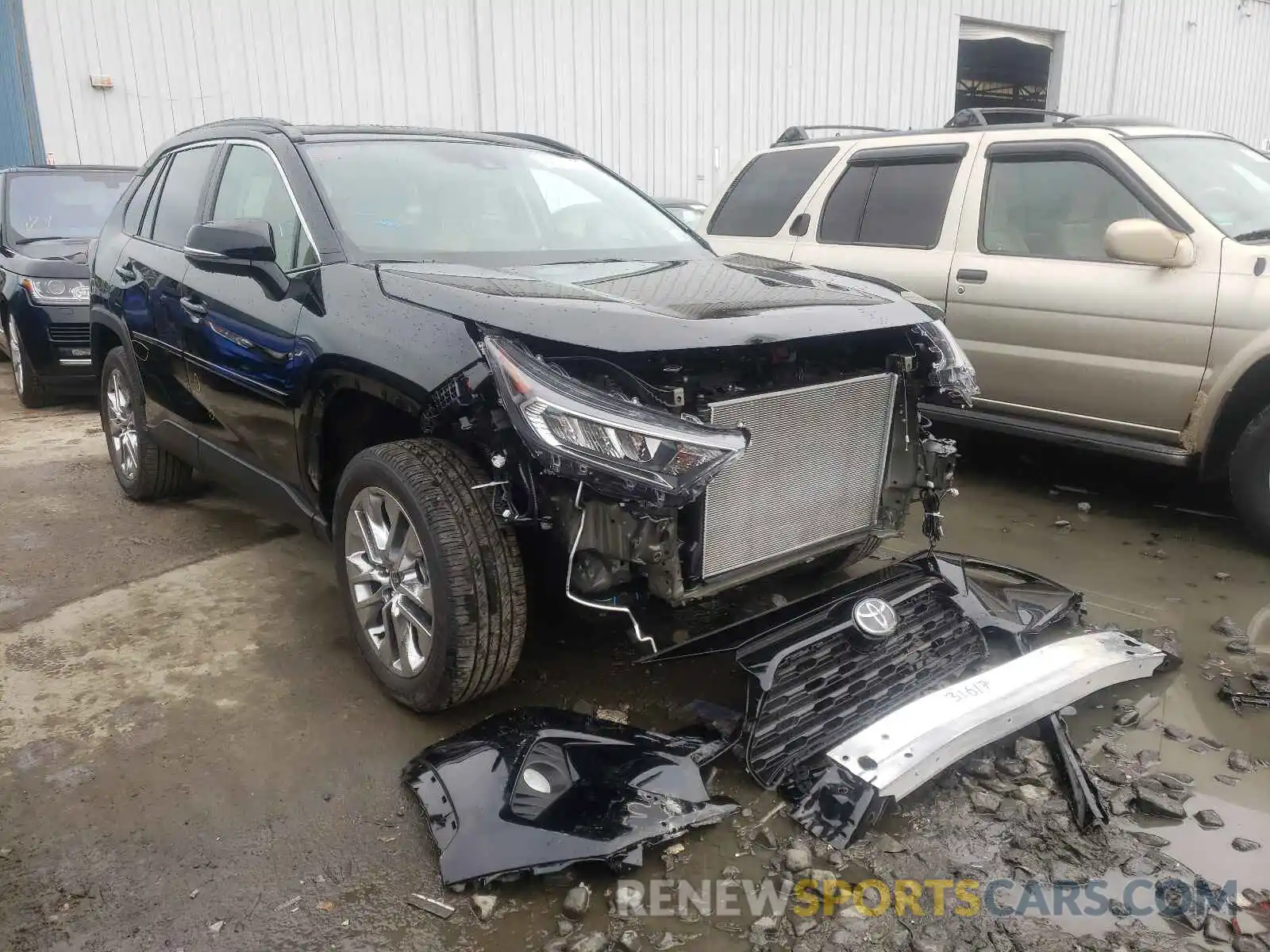 1 Photograph of a damaged car 2T3A1RFVXMC202727 TOYOTA RAV4 2021