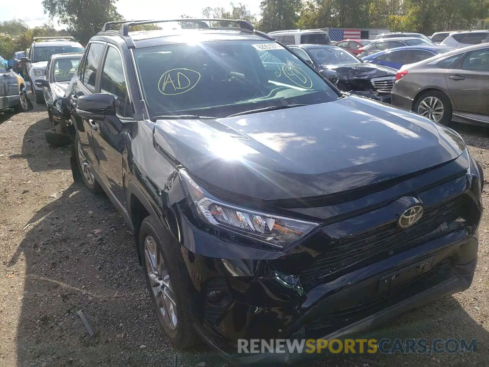 1 Фотография поврежденного автомобиля 2T3A1RFVXMC235808 TOYOTA RAV4 2021