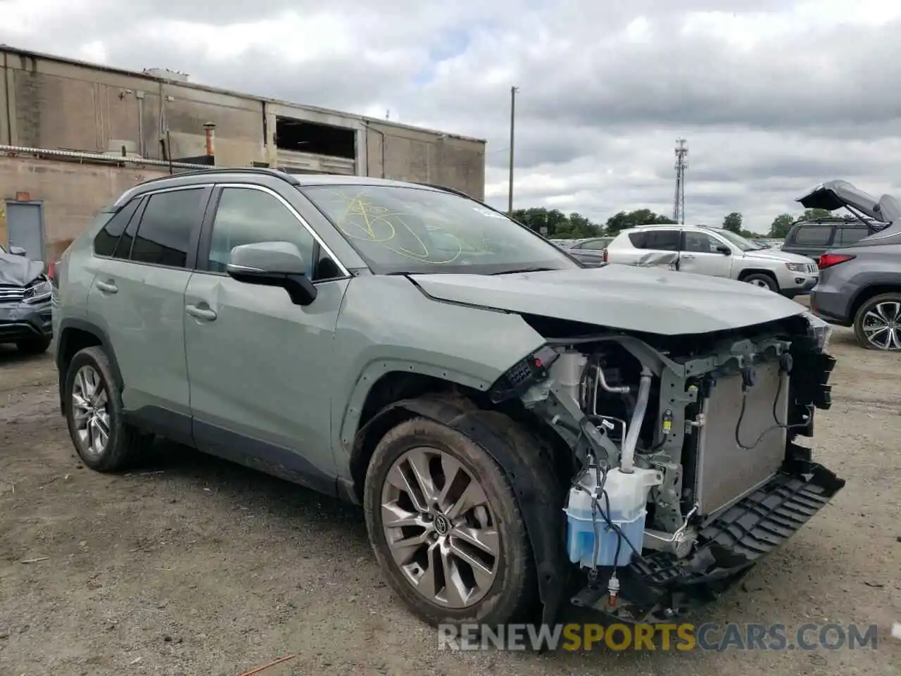 1 Photograph of a damaged car 2T3A1RFVXMW148067 TOYOTA RAV4 2021