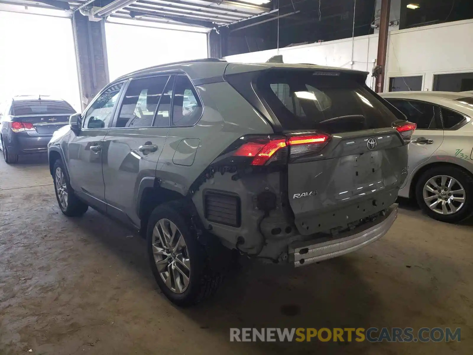 3 Photograph of a damaged car 2T3A1RFVXMW159067 TOYOTA RAV4 2021