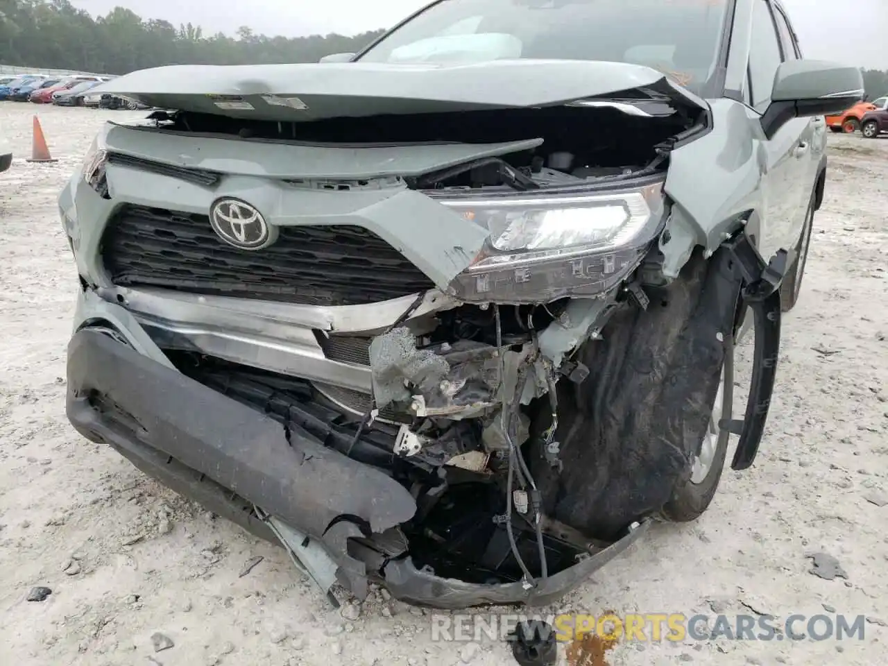 9 Photograph of a damaged car 2T3A1RFVXMW169579 TOYOTA RAV4 2021