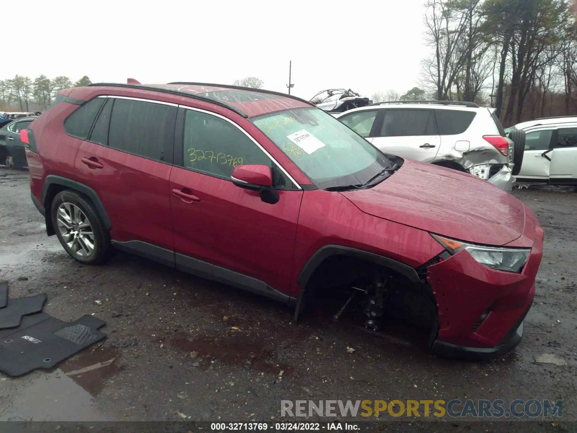 1 Photograph of a damaged car 2T3A1RFVXMW182963 TOYOTA RAV4 2021