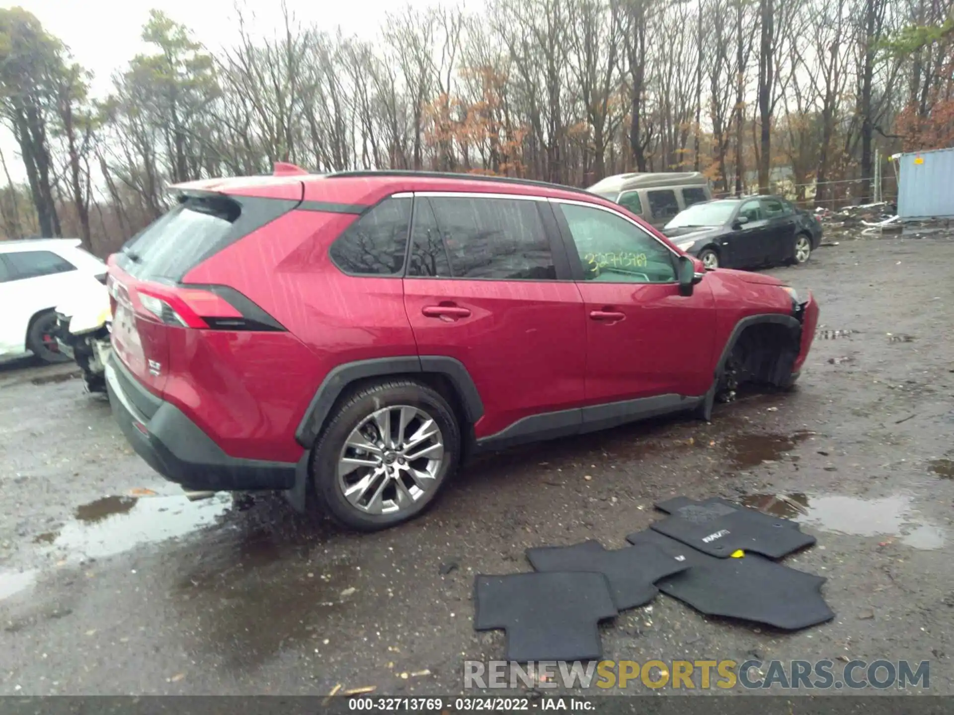 4 Photograph of a damaged car 2T3A1RFVXMW182963 TOYOTA RAV4 2021