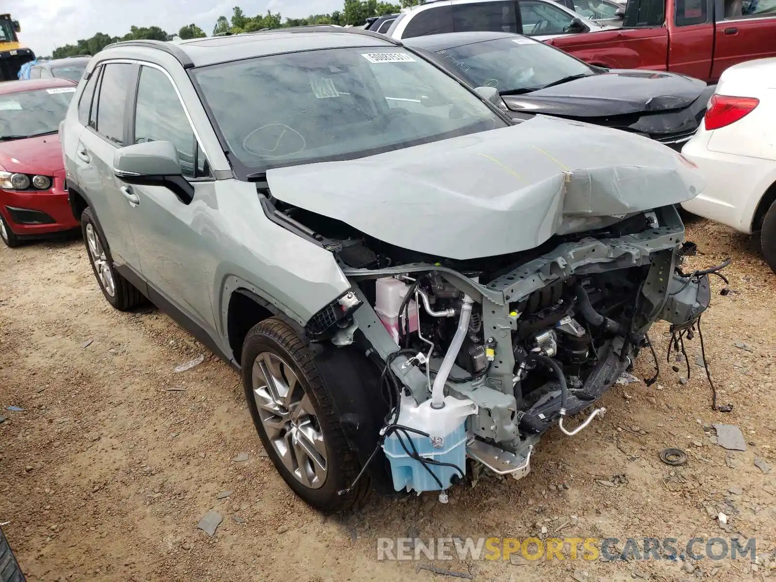 1 Photograph of a damaged car 2T3A1RFVXMW195762 TOYOTA RAV4 2021