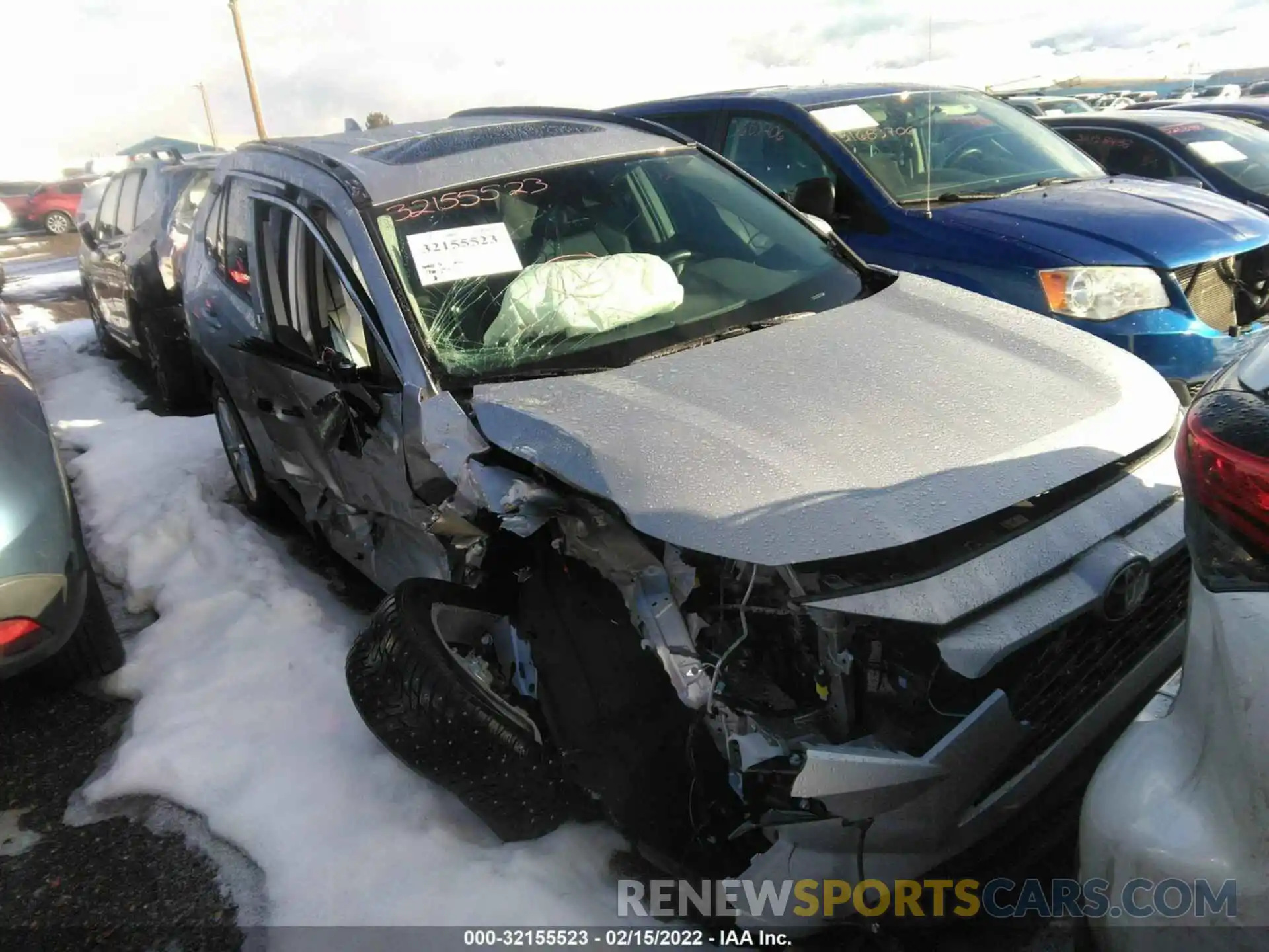 1 Photograph of a damaged car 2T3A1RFVXMW240389 TOYOTA RAV4 2021